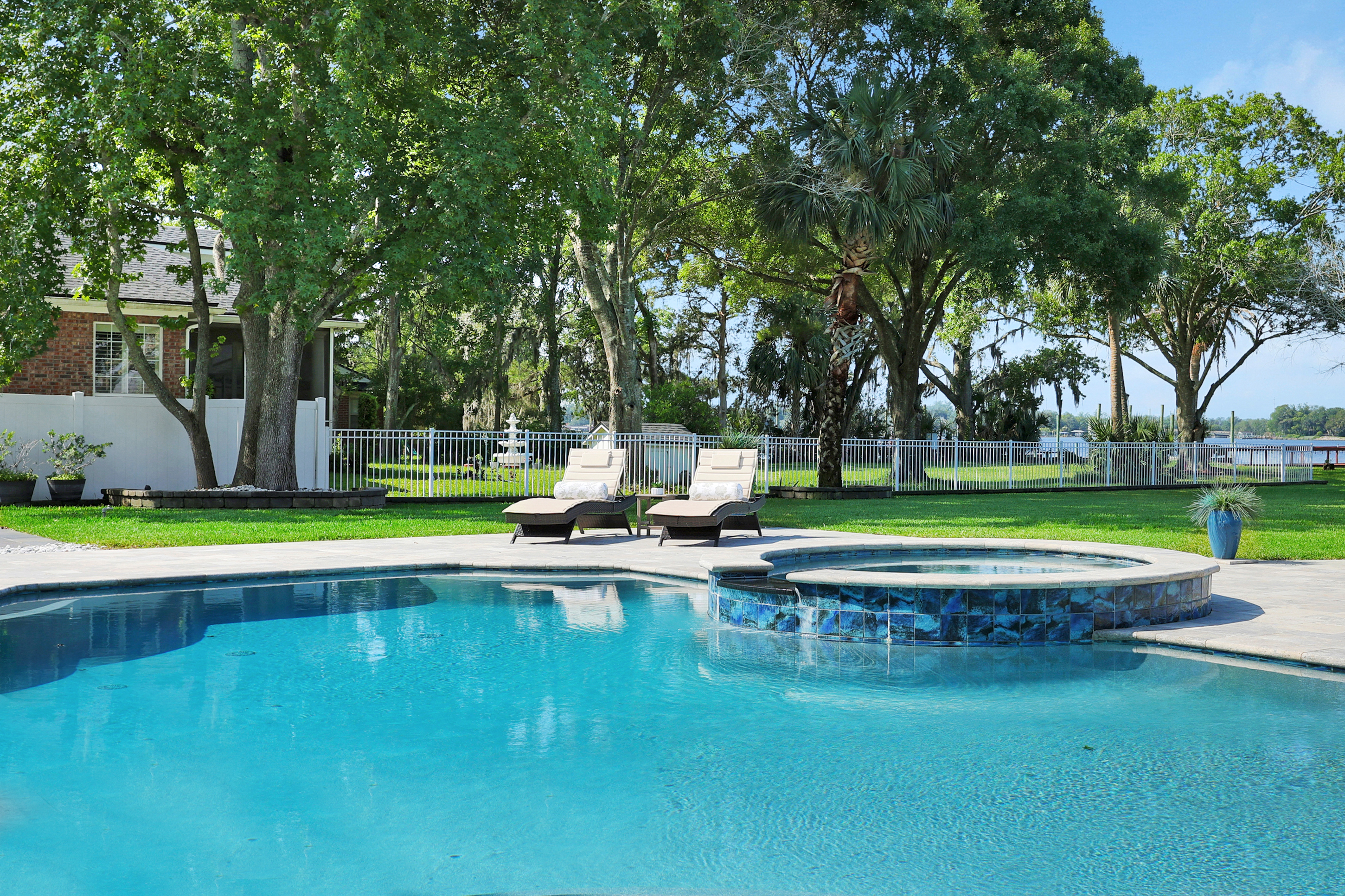 580 Broward Road Jacksonville FL 32218