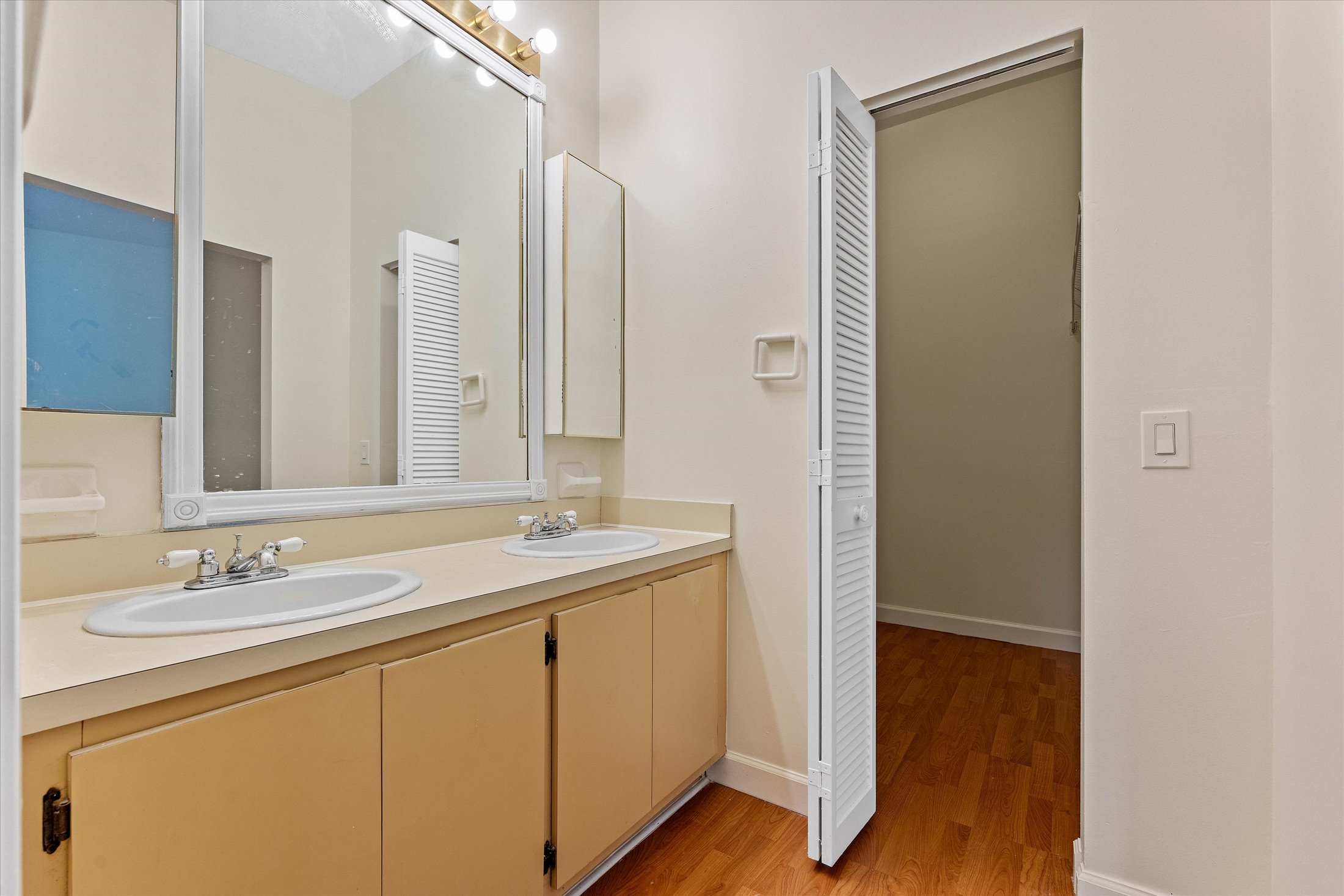 2525 NE 135th Street North Miami FL 33181