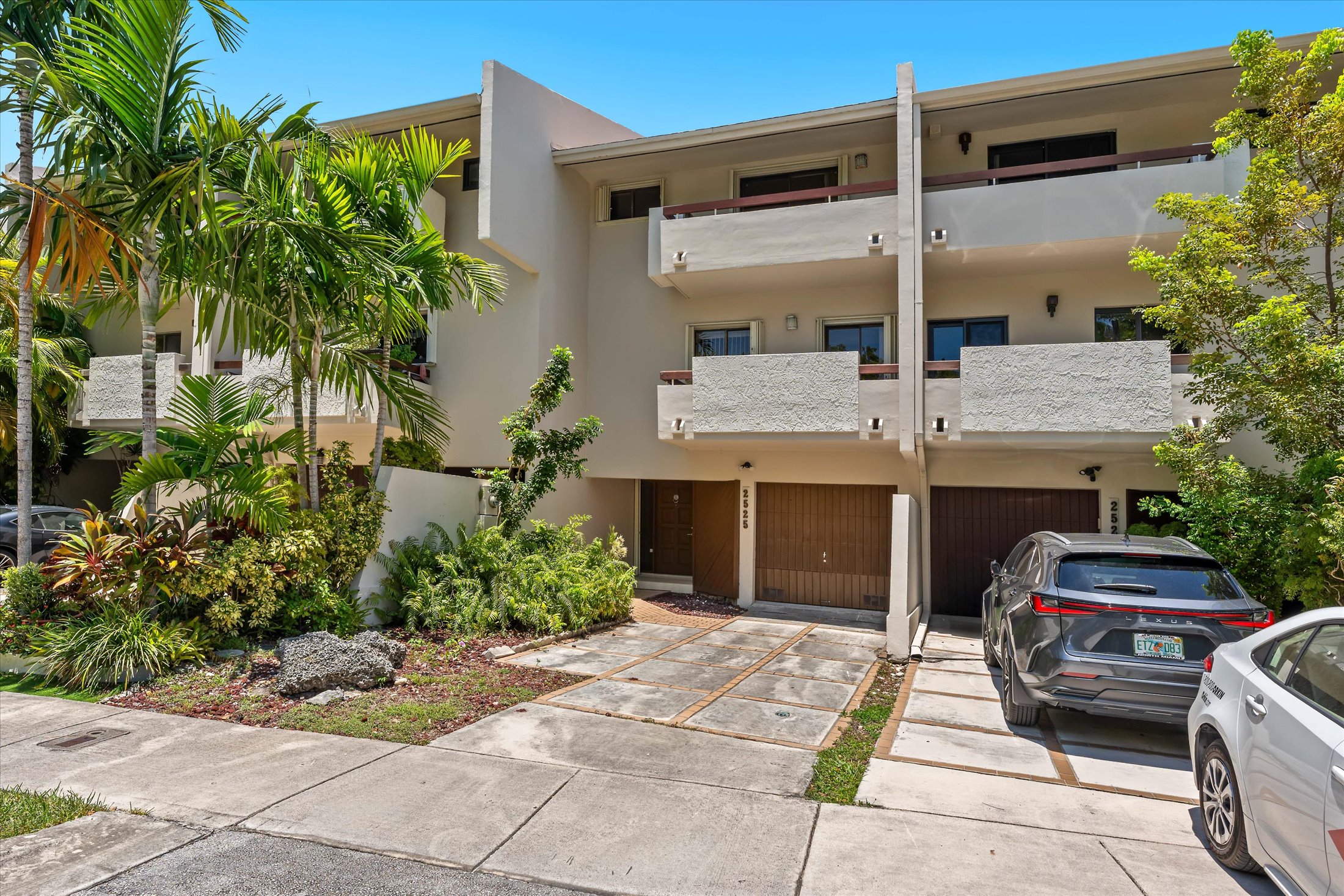 2525 NE 135th Street North Miami FL 33181
