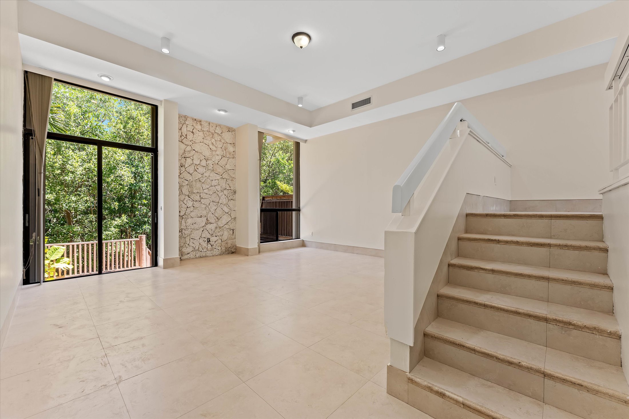 2525 NE 135th Street North Miami FL 33181
