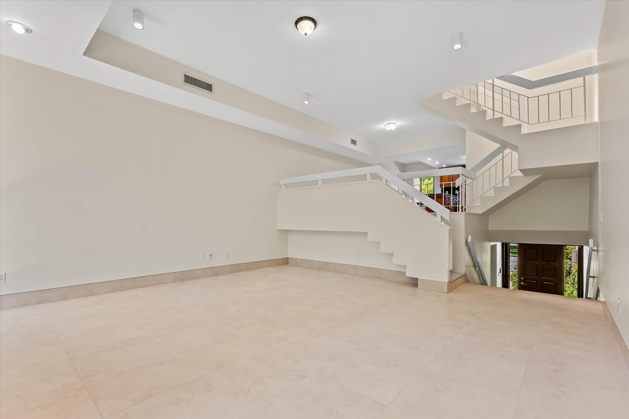 2525 NE 135th Street North Miami FL 33181