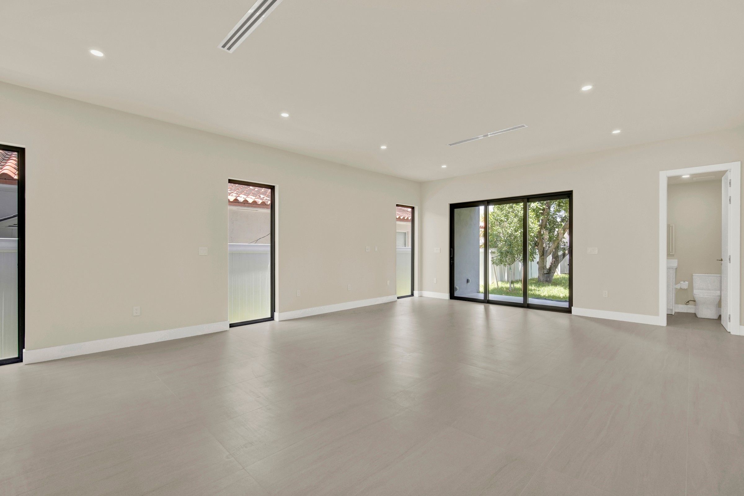 2889 SW 35 Avenue Miami FL 33133