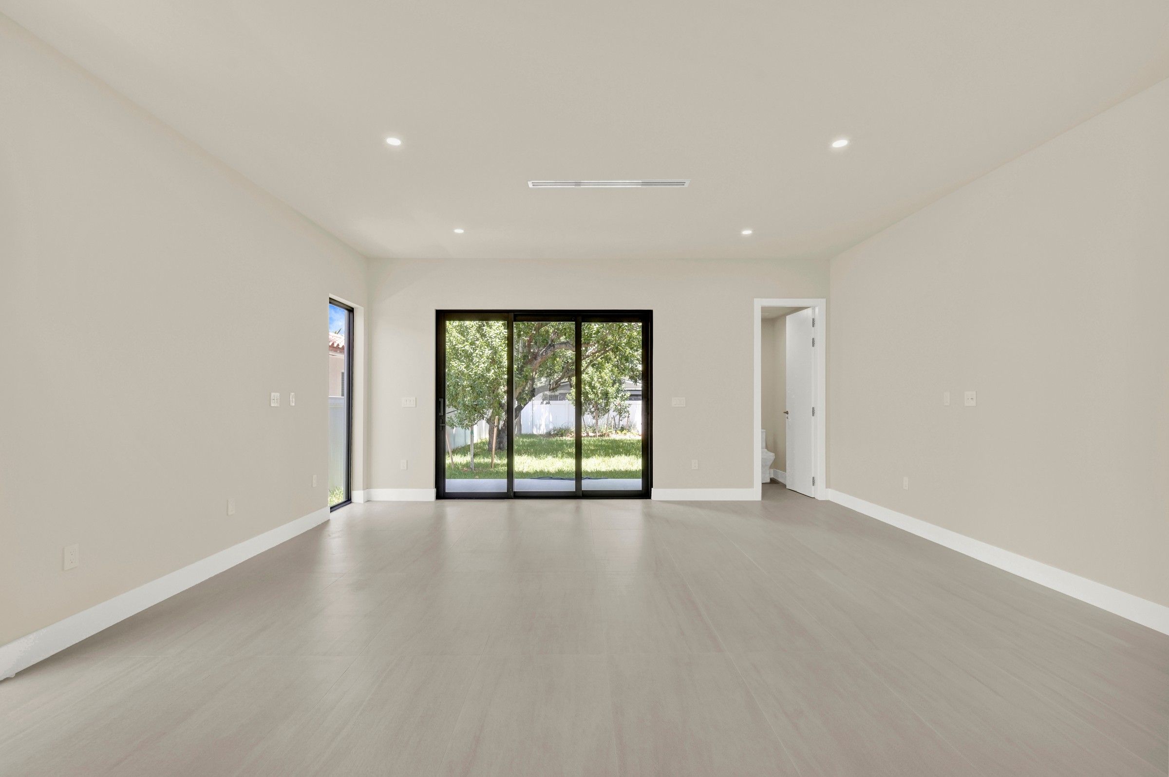 2889 SW 35 Avenue Miami FL 33133