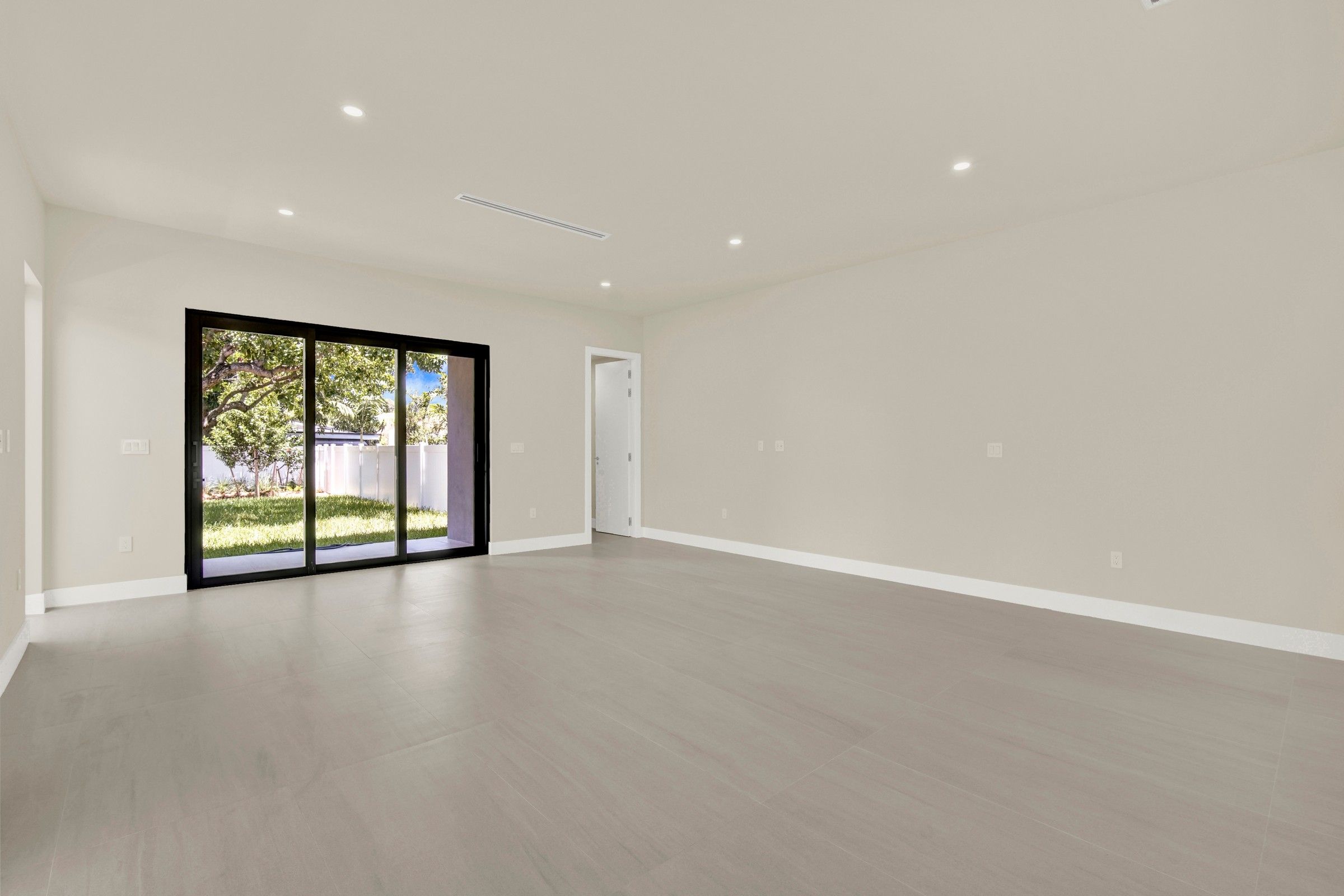 2889 SW 35 Avenue Miami FL 33133