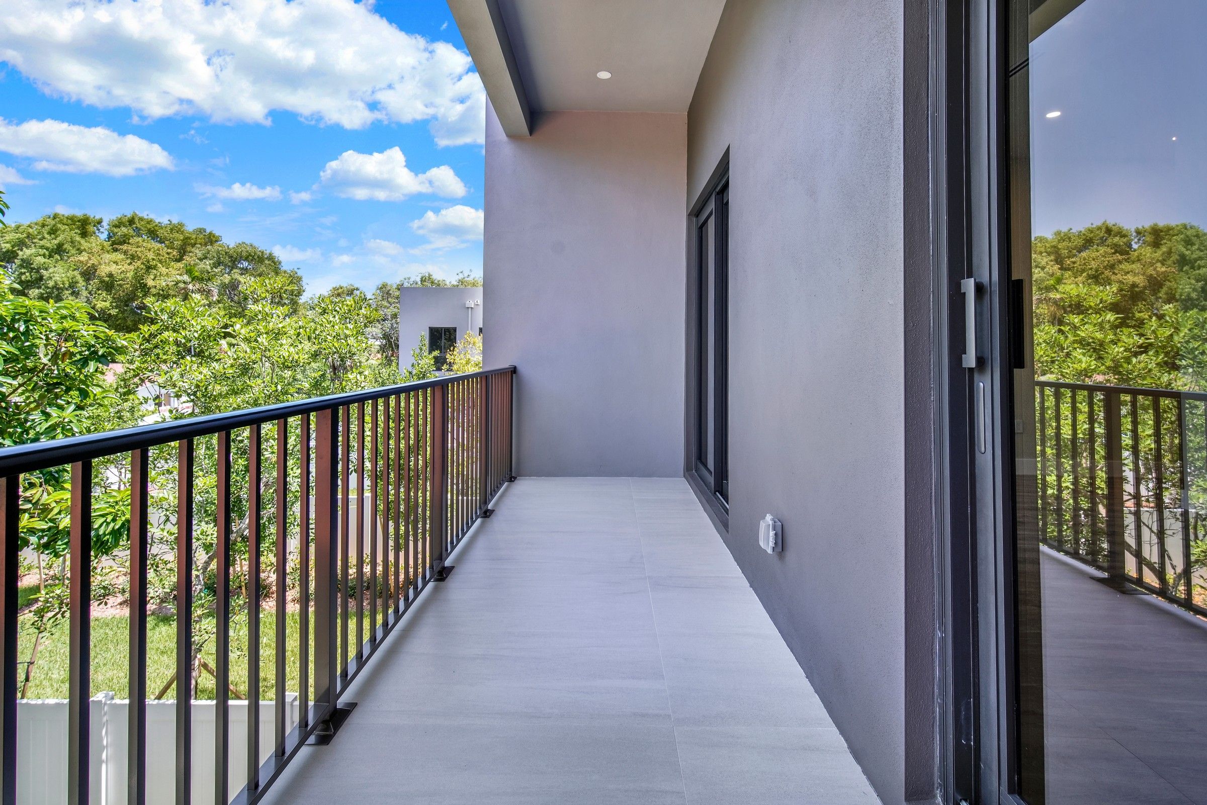 2889 SW 35 Avenue Miami FL 33133