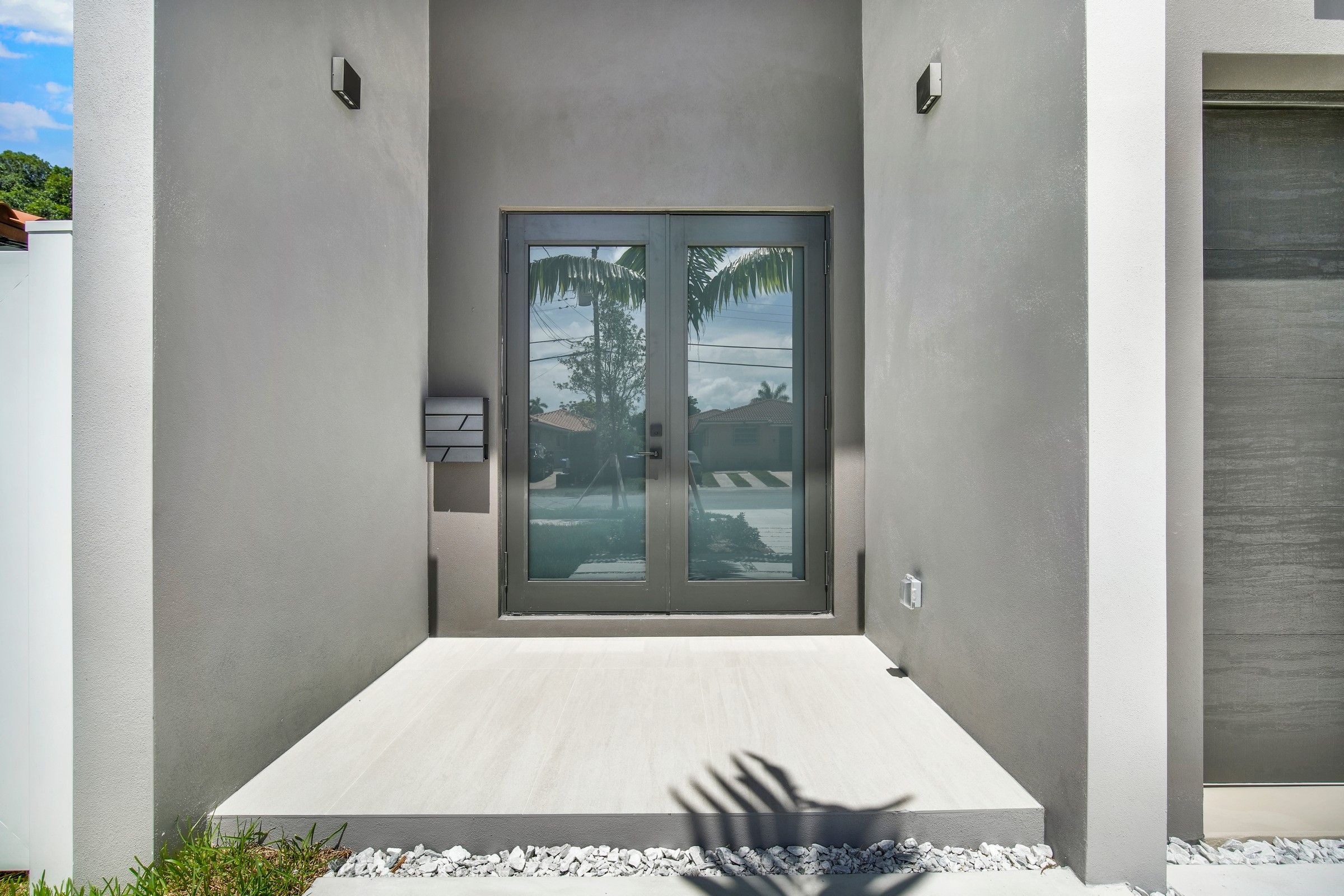 2889 SW 35 Avenue Miami FL 33133