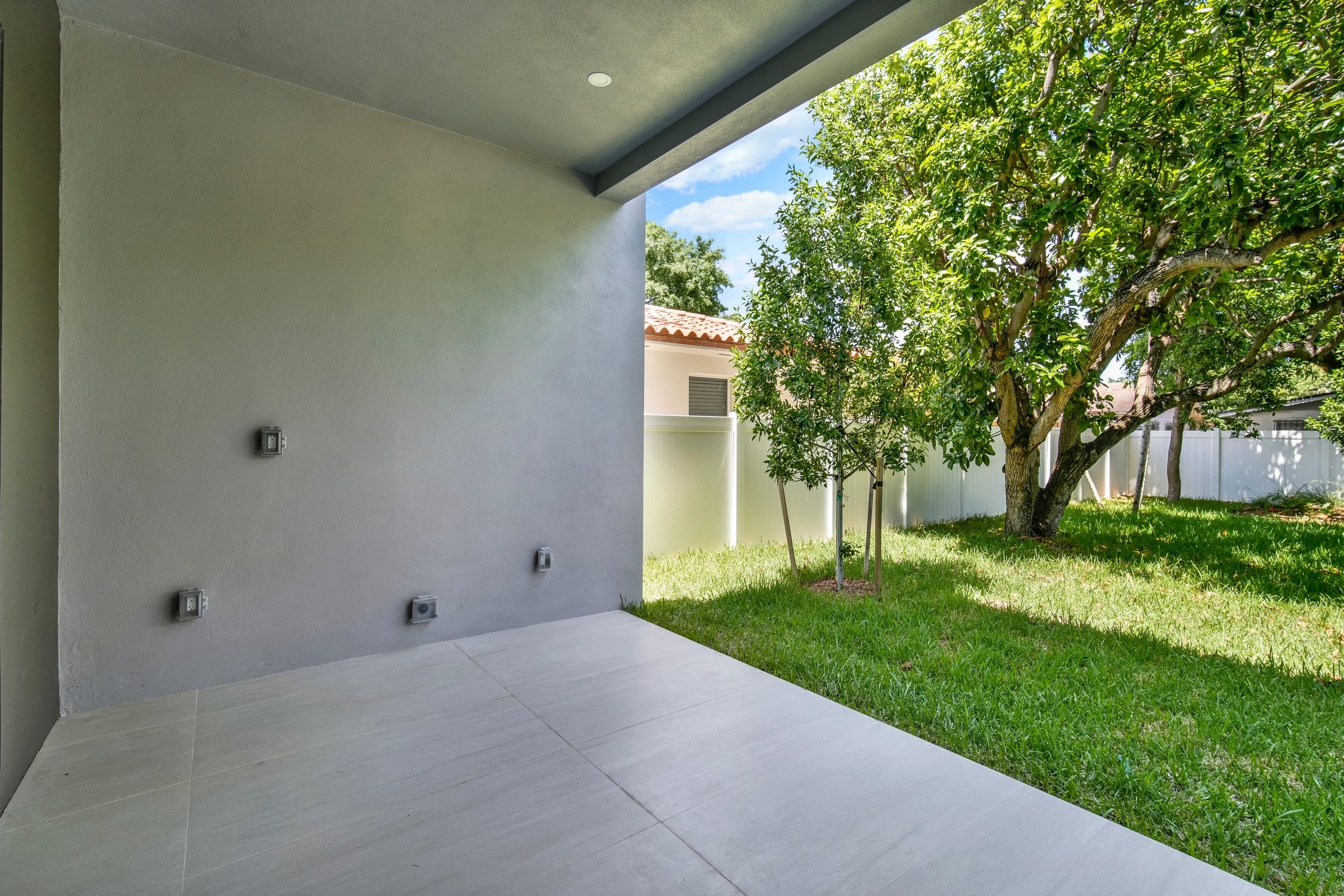 2889 SW 35 Avenue Miami FL 33133
