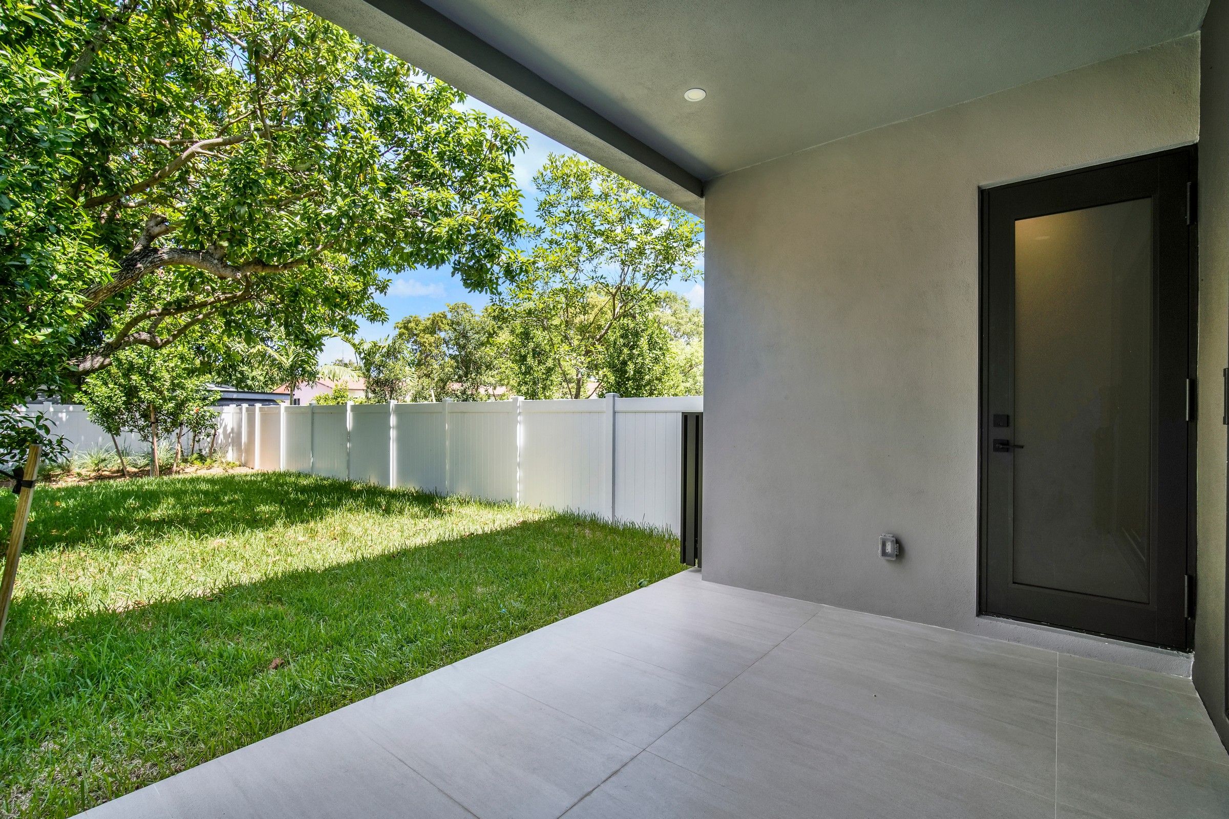 2889 SW 35 Avenue Miami FL 33133