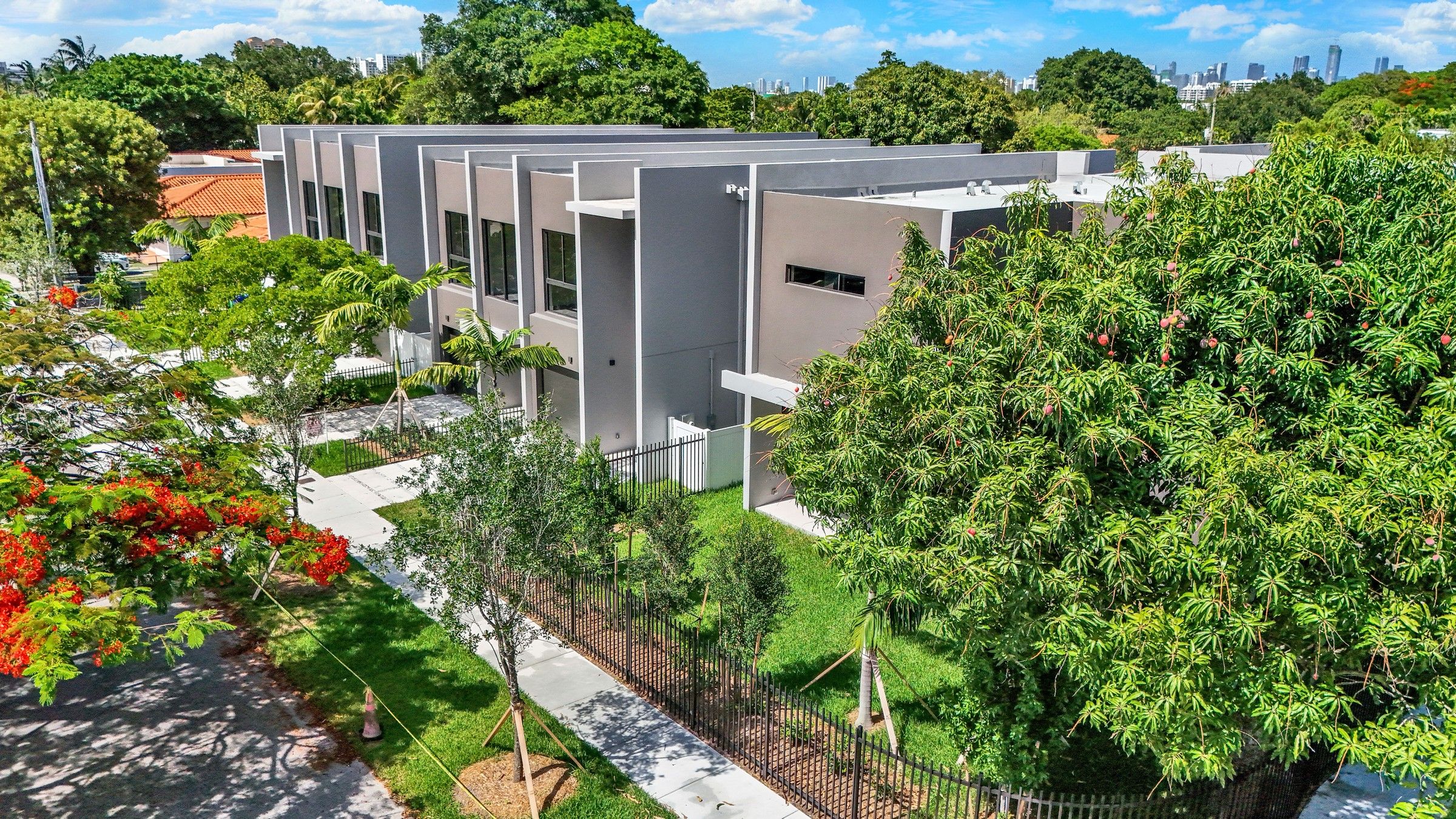 2889 SW 35 Avenue Miami FL 33133