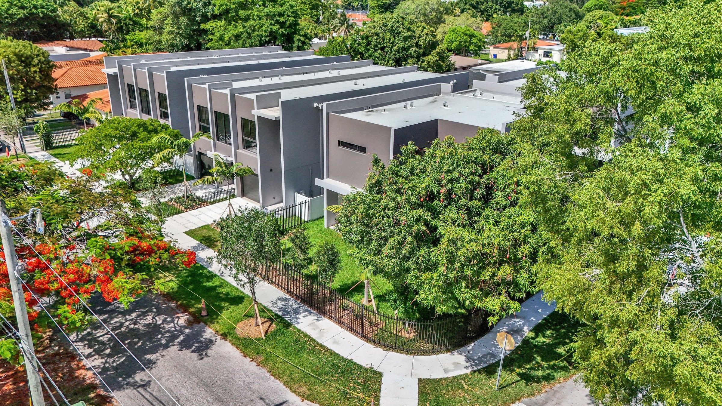 2889 SW 35 Avenue Miami FL 33133