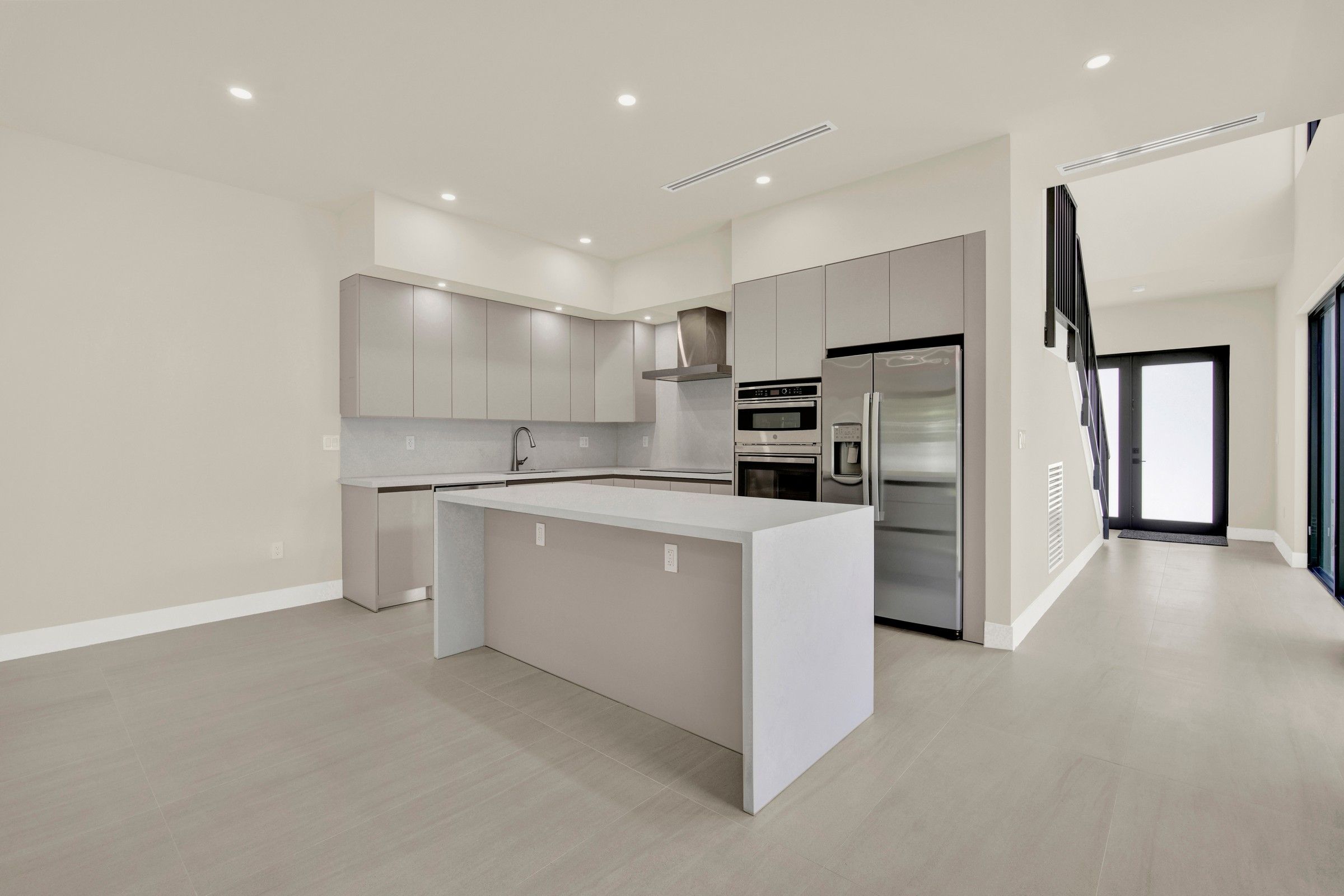 2889 SW 35 Avenue Miami FL 33133