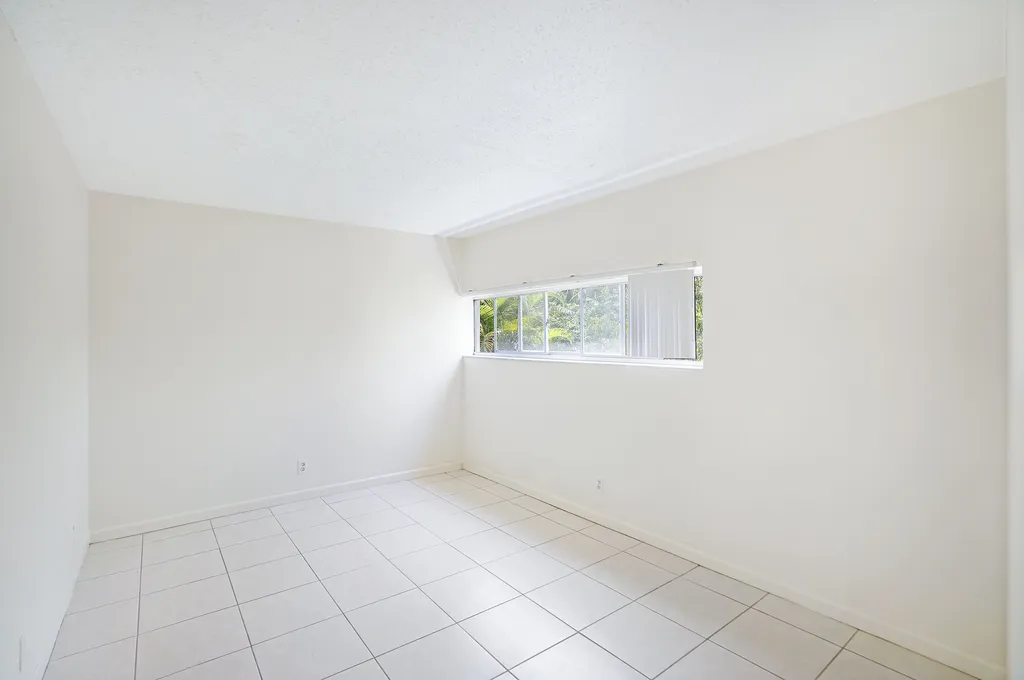 100 Southeast 21st Street Fort Lauderdale FL 33316