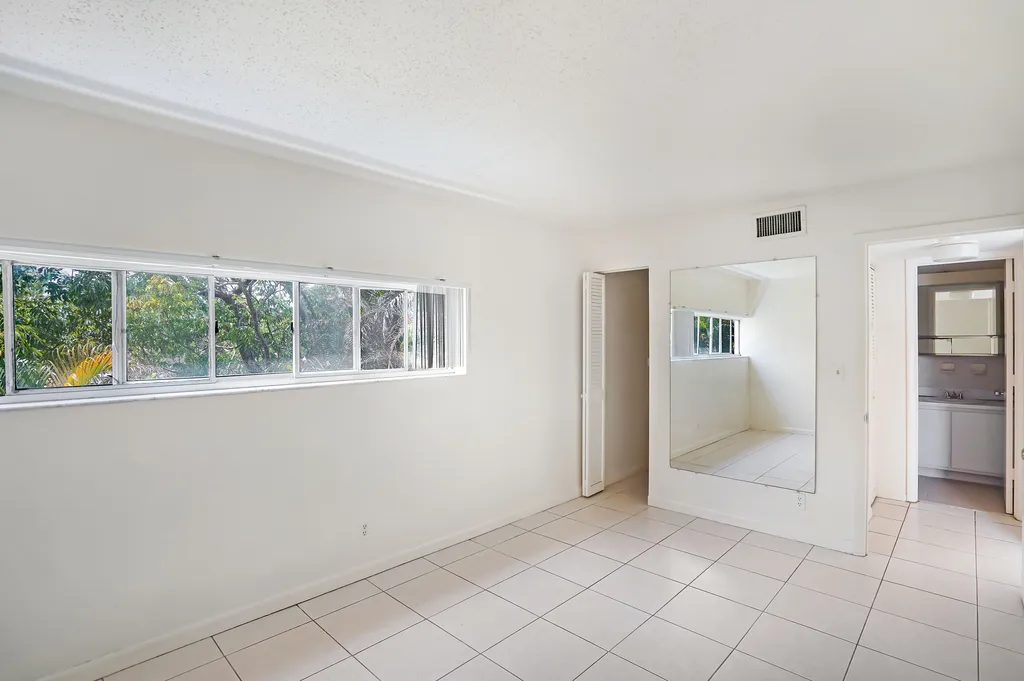 100 Southeast 21st Street Fort Lauderdale FL 33316