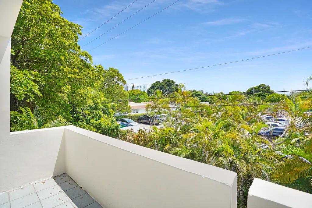 100 Southeast 21st Street Fort Lauderdale FL 33316