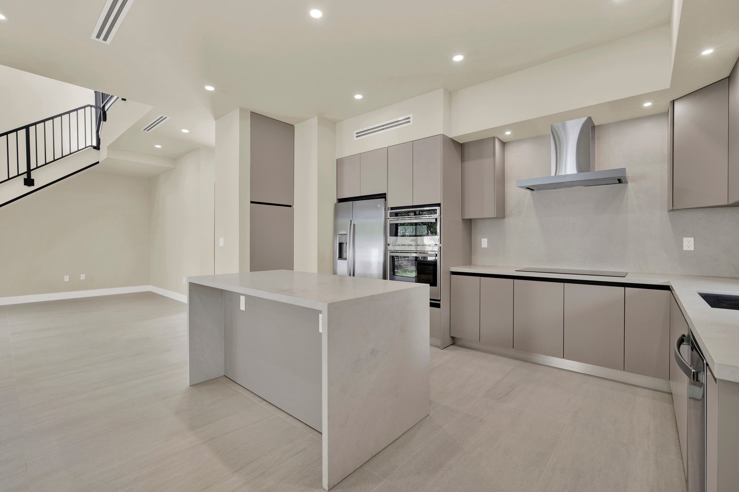 3437 SW 29th Street Miami FL 33133