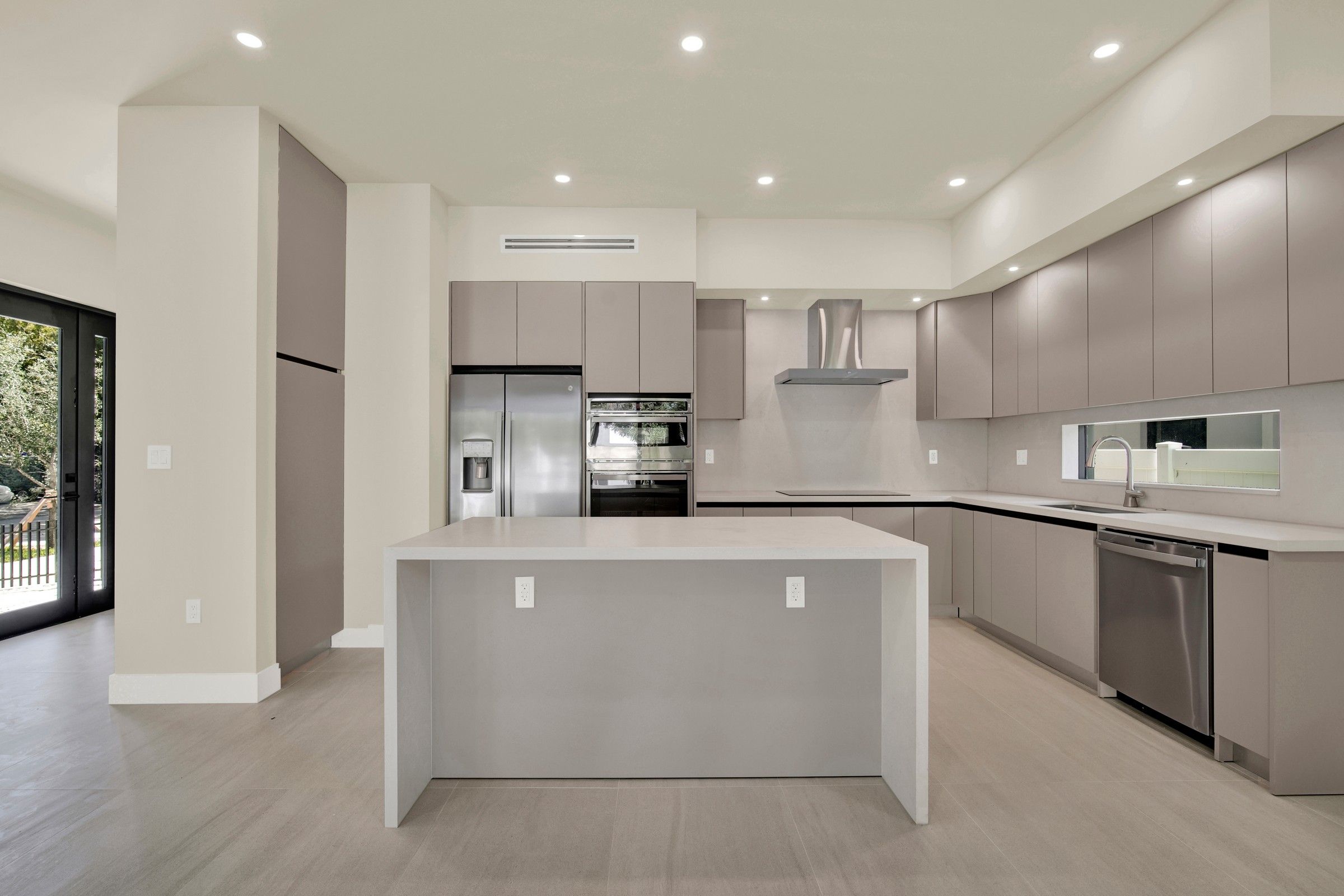 3437 SW 29th Street Miami FL 33133