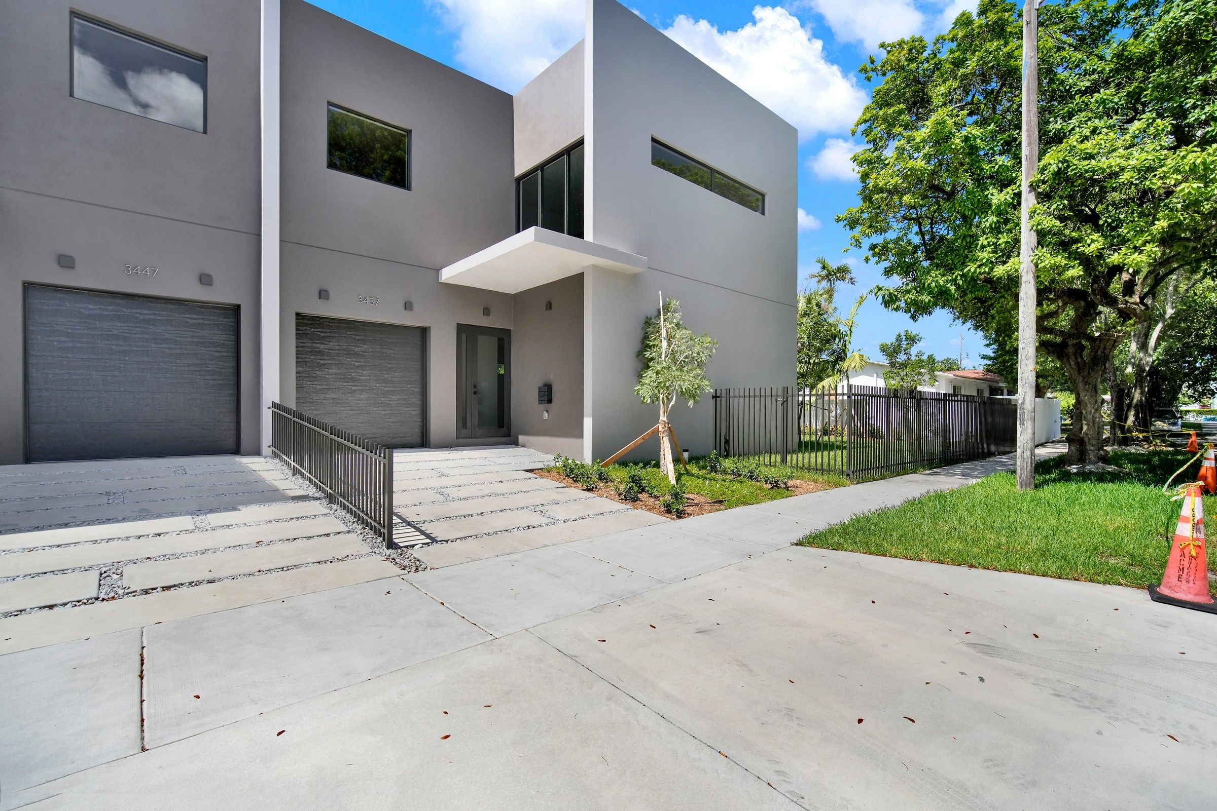 3437 SW 29th Street Miami FL 33133