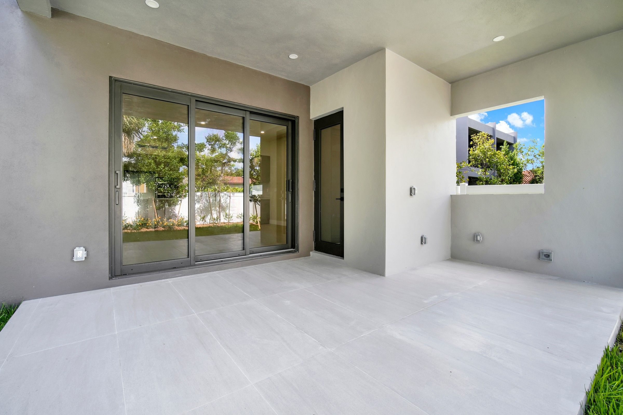 3437 SW 29th Street Miami FL 33133