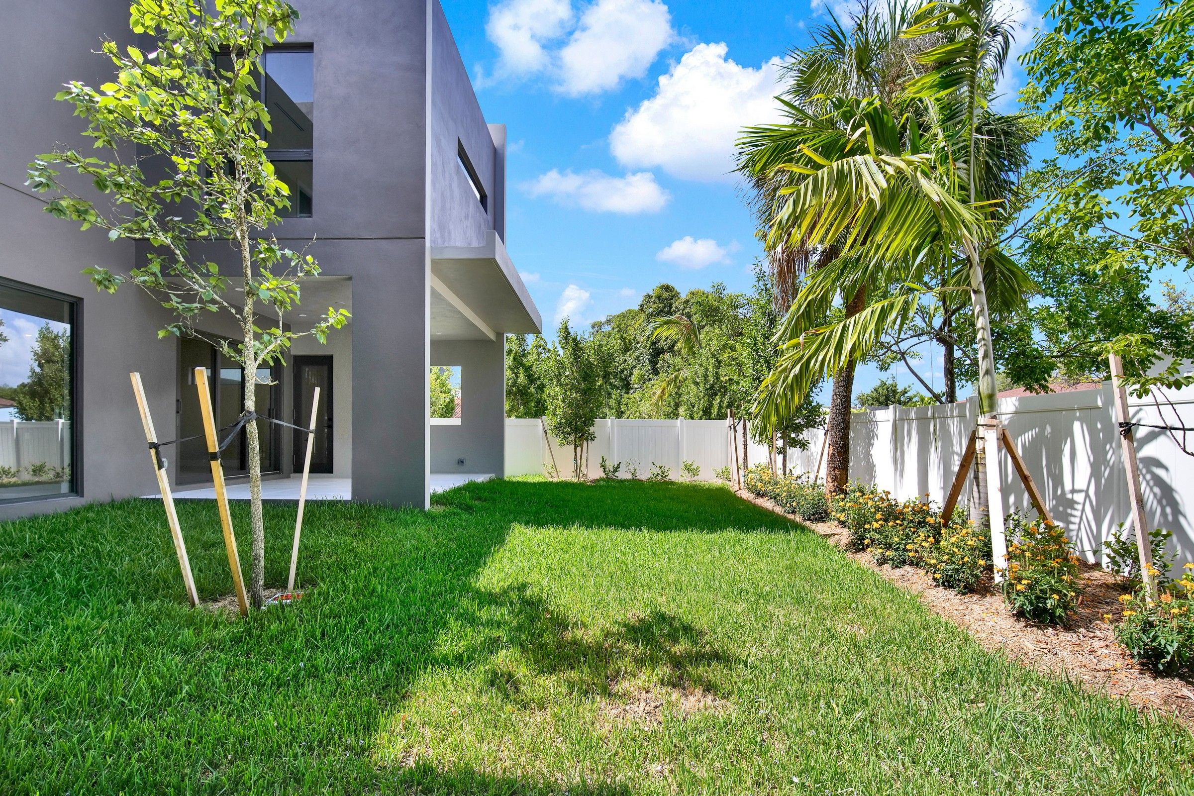 3437 SW 29th Street Miami FL 33133