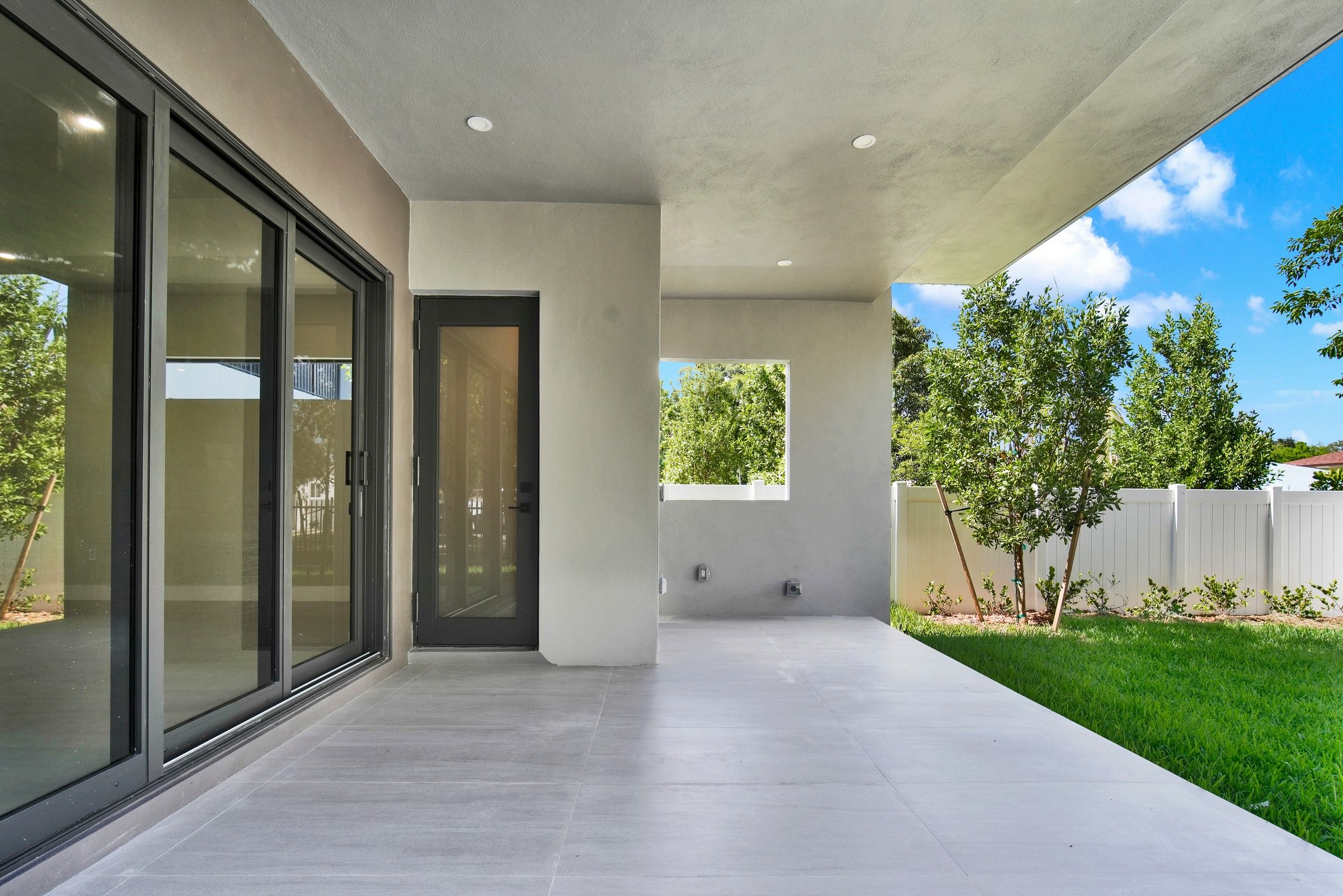 3437 SW 29th Street Miami FL 33133