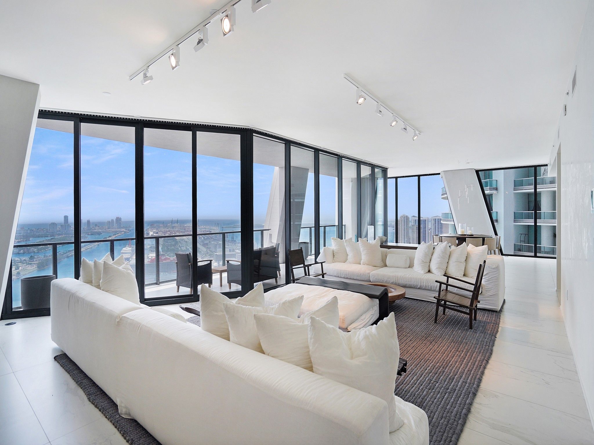 1000 Biscayne Boulevard Miami FL 33132