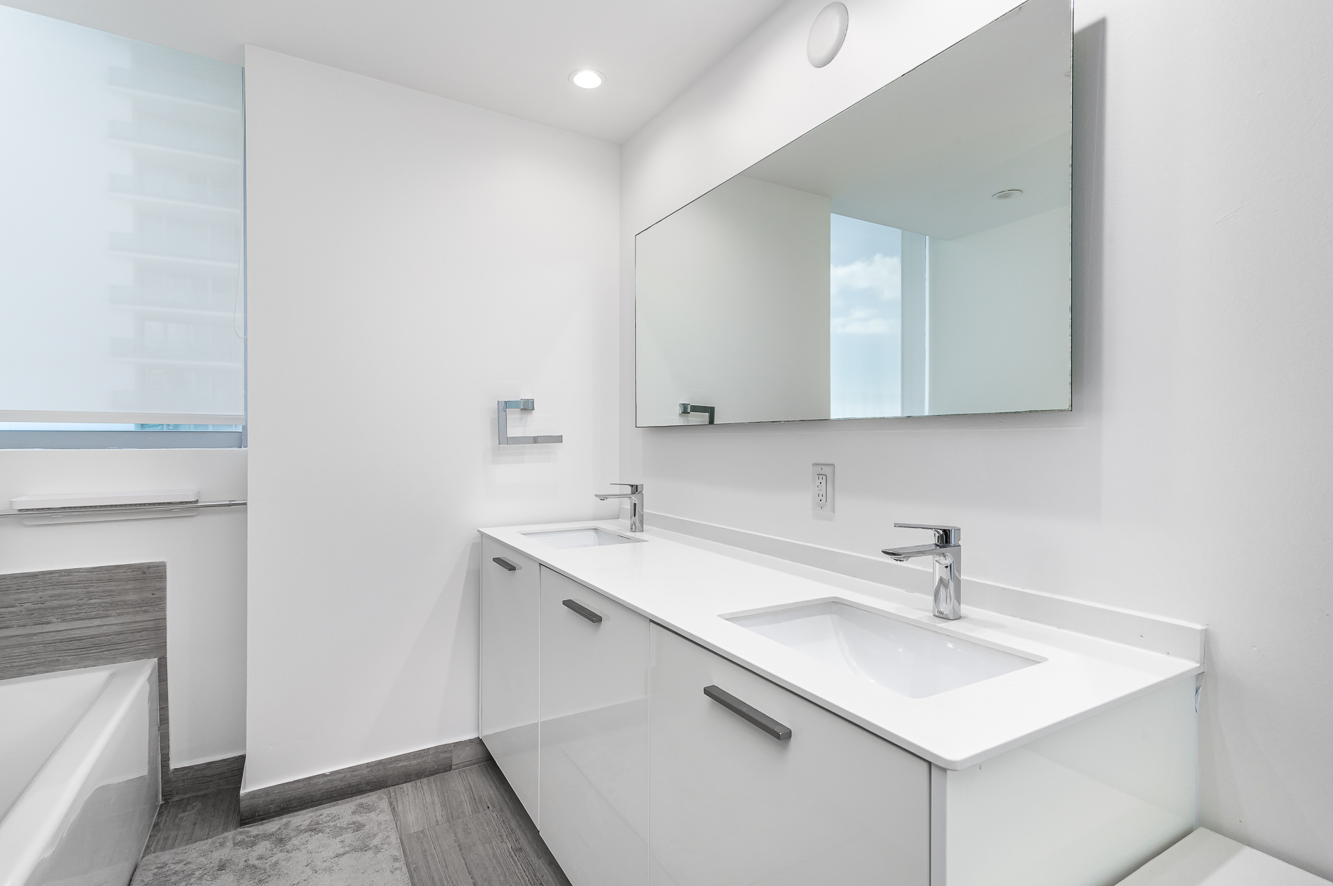 1300 Brickell Bay Drive Miami FL 33131