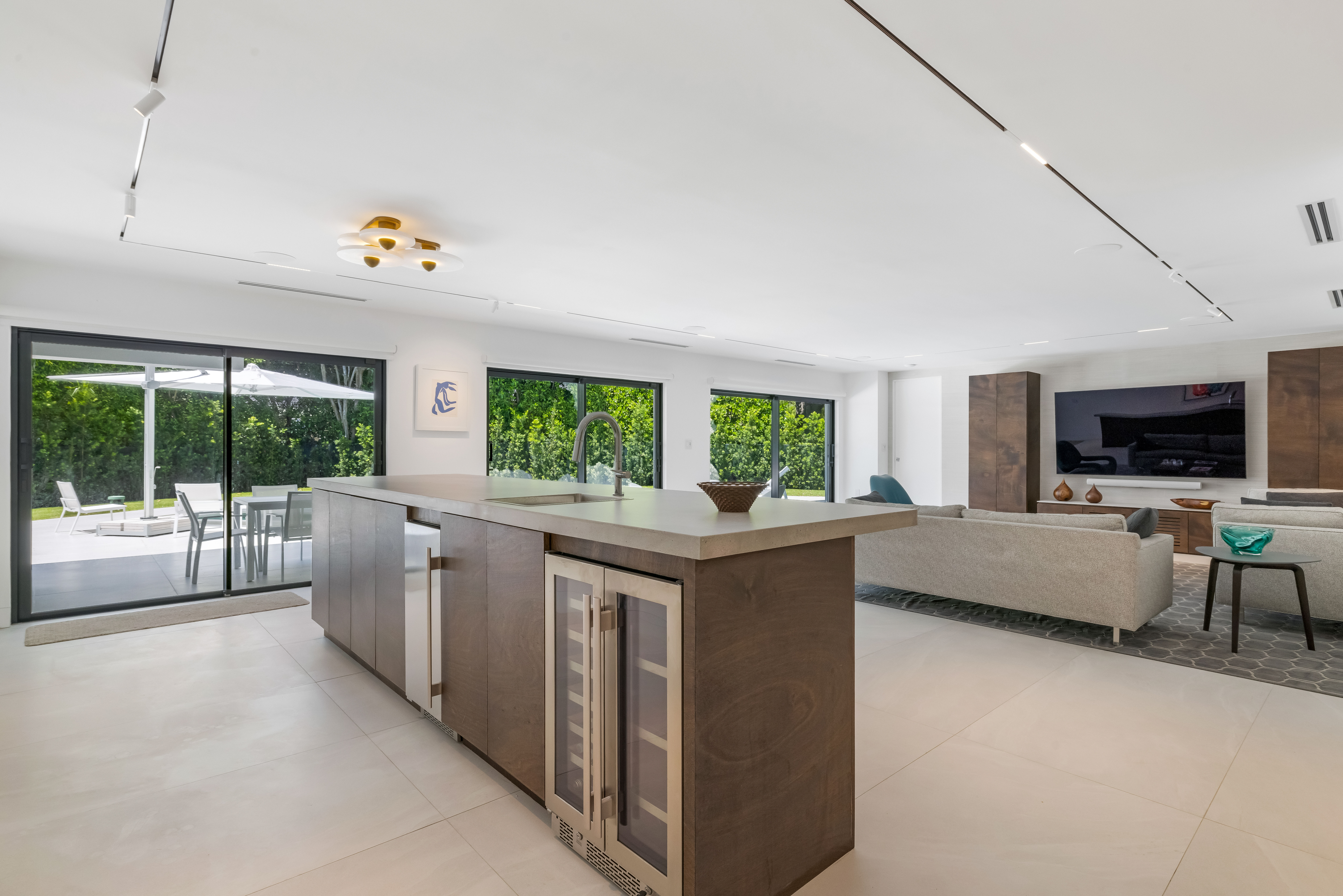 7180 E Lago Drive Coral Gables FL 33143