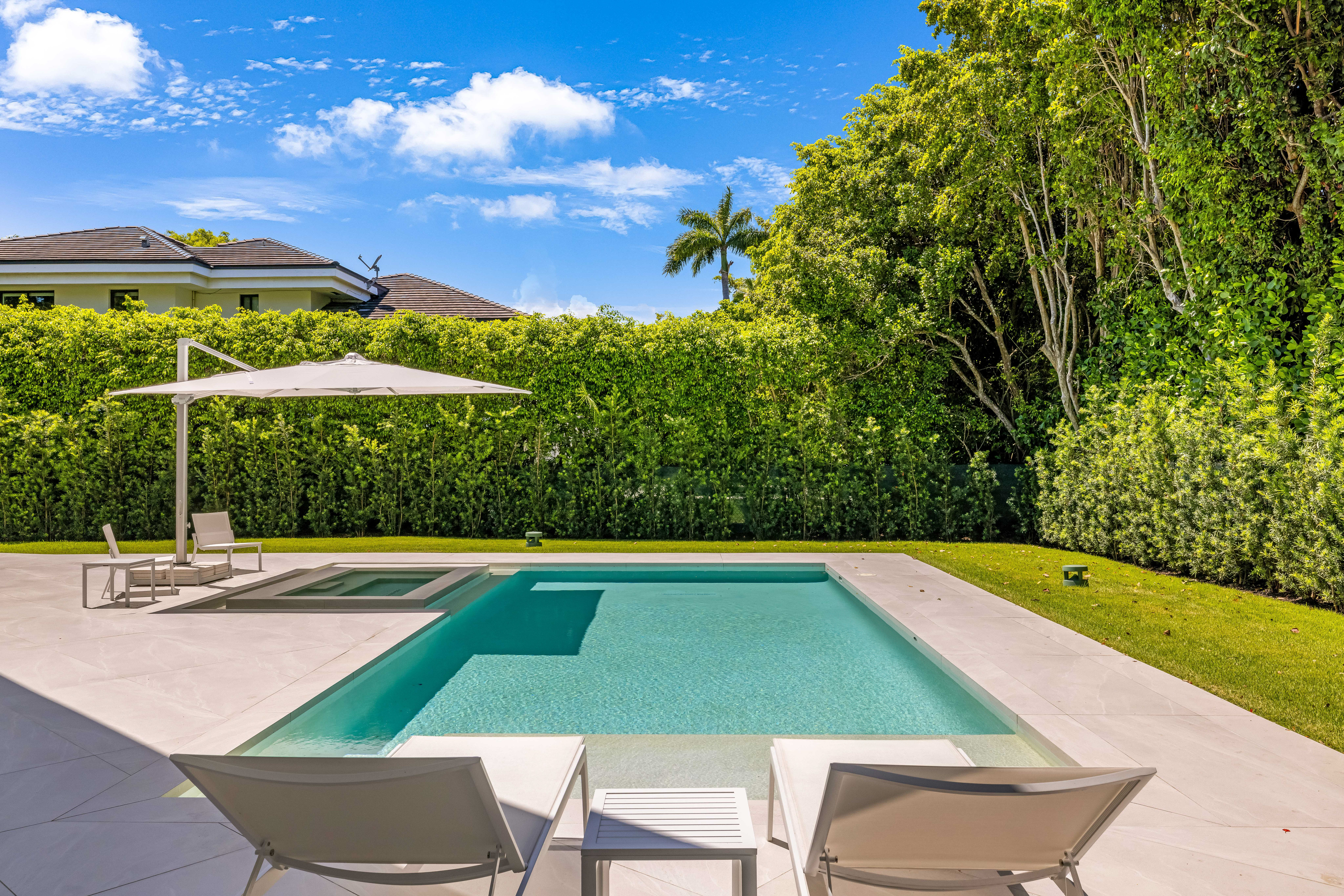 7180 E Lago Drive Coral Gables FL 33143