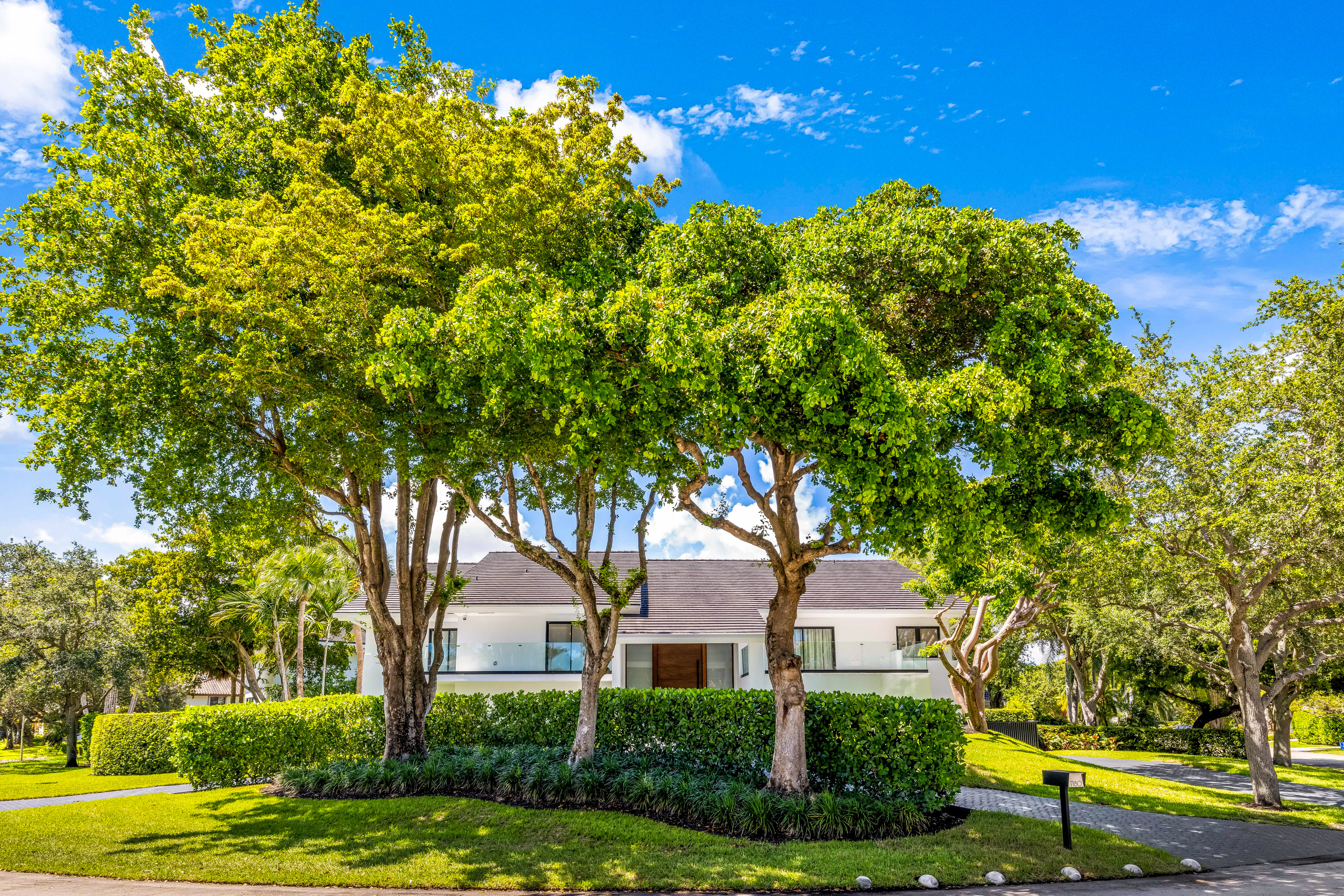 7180 E Lago Drive Coral Gables FL 33143