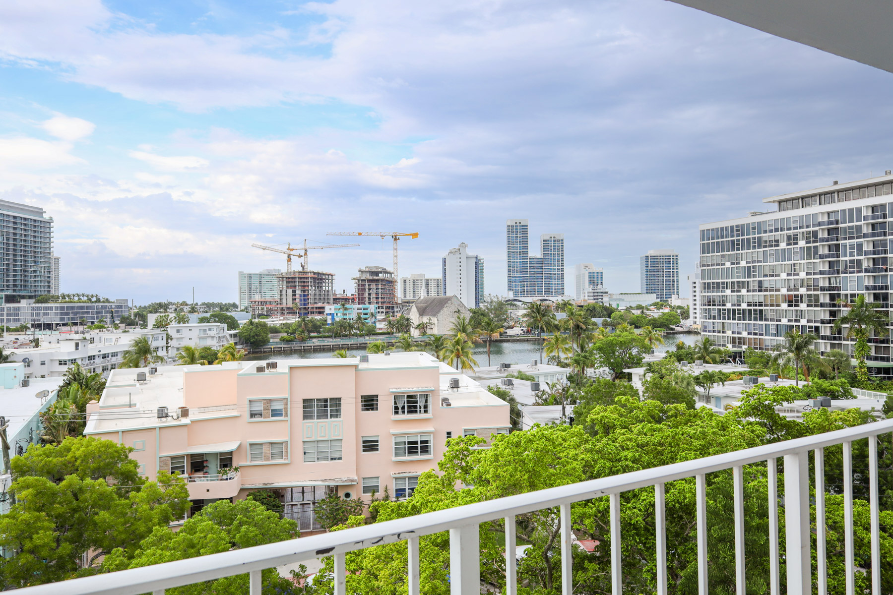 6900 Bay Drive Miami Beach FL 33141