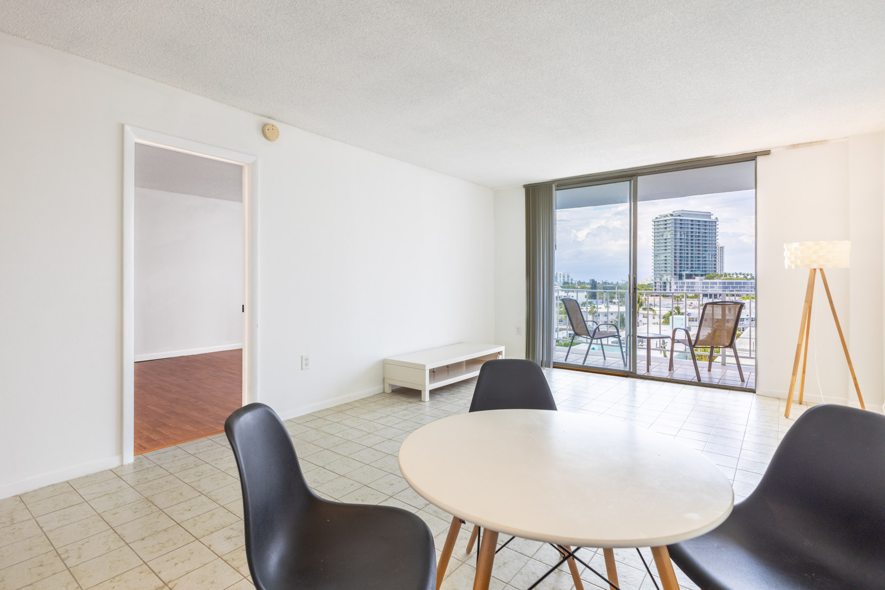 6900 Bay Drive Miami Beach FL 33141