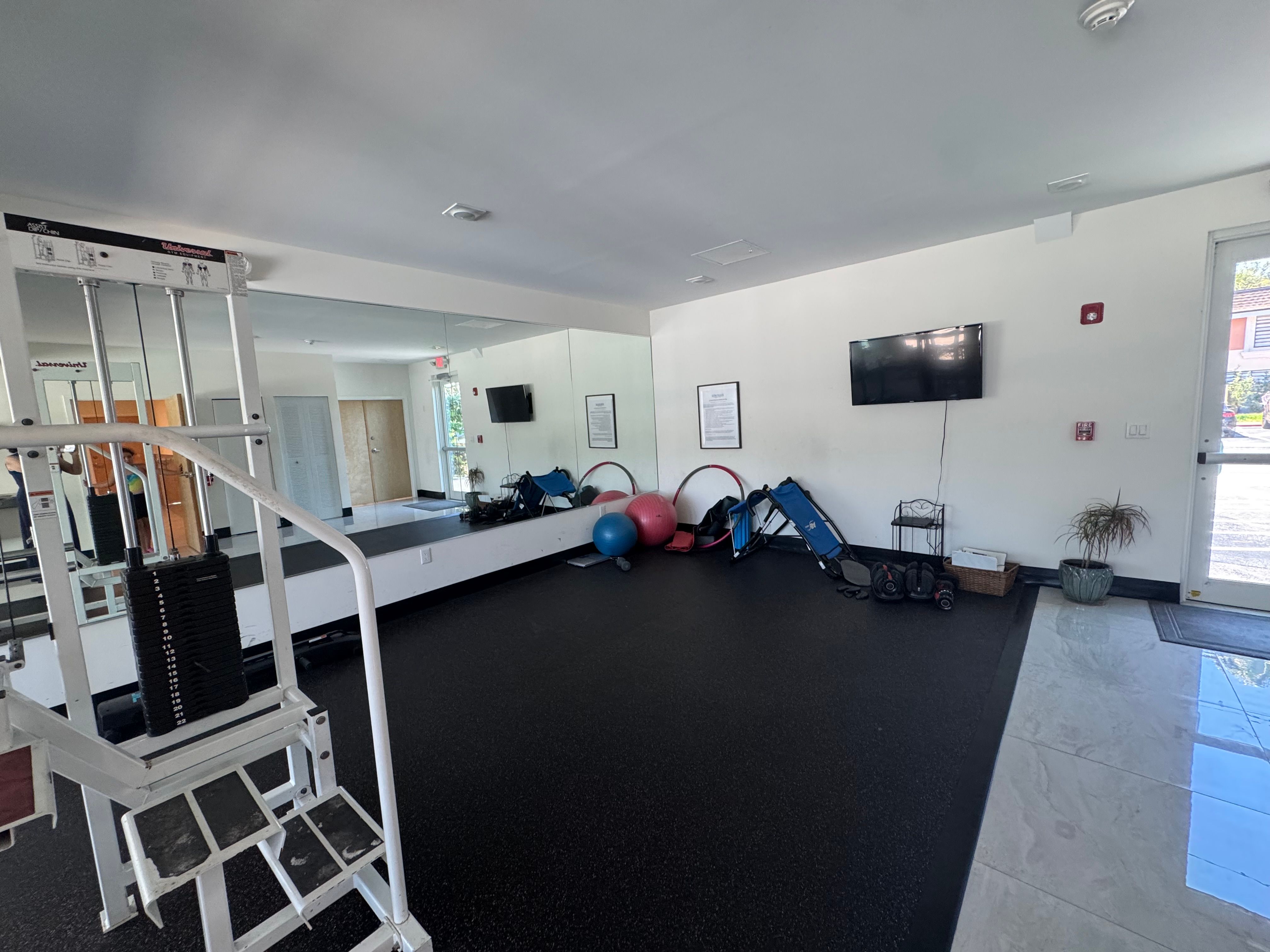2795 NE 164th Street North Miami Beach FL 33160