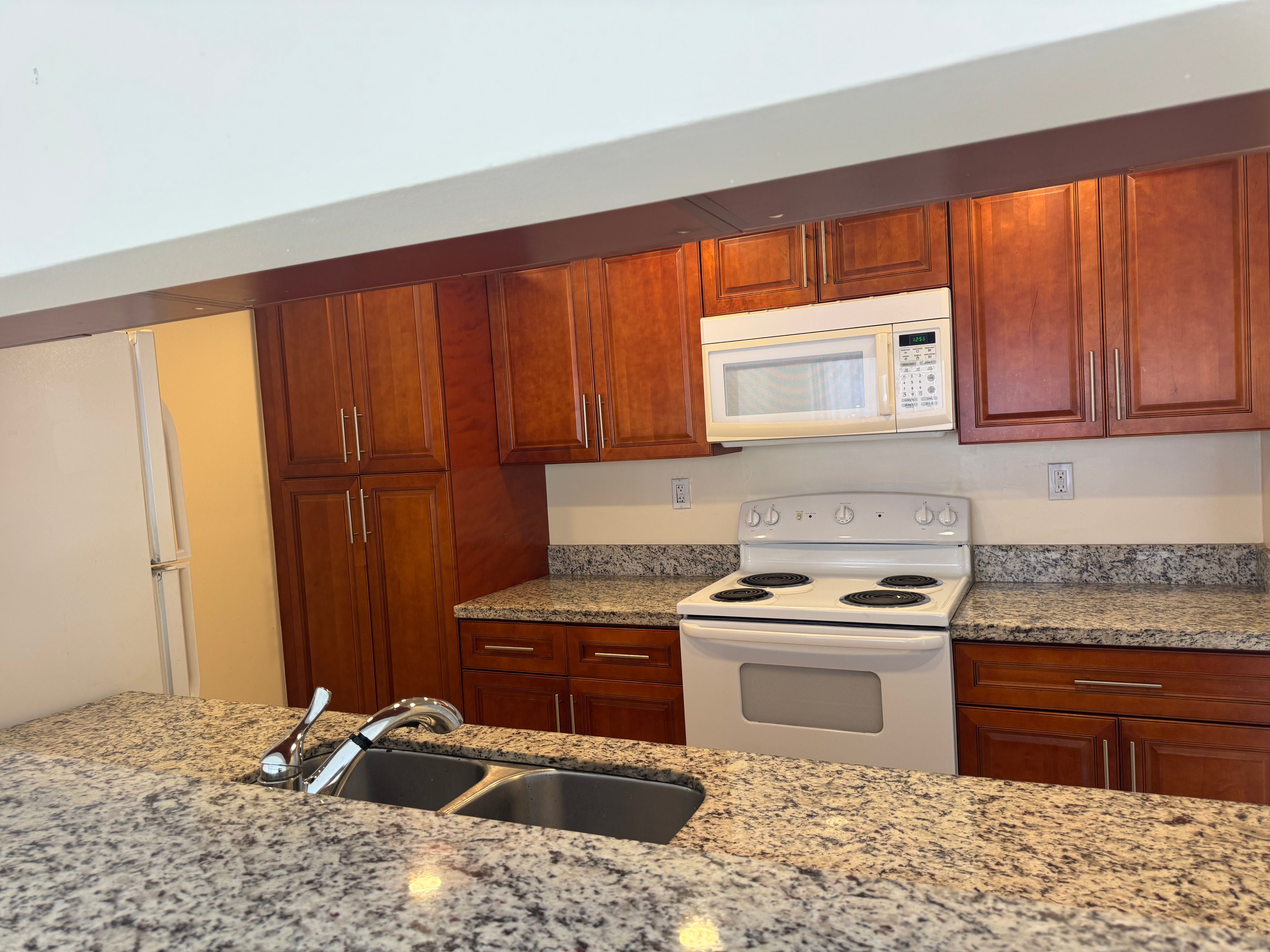 2795 NE 164th Street North Miami Beach FL 33160