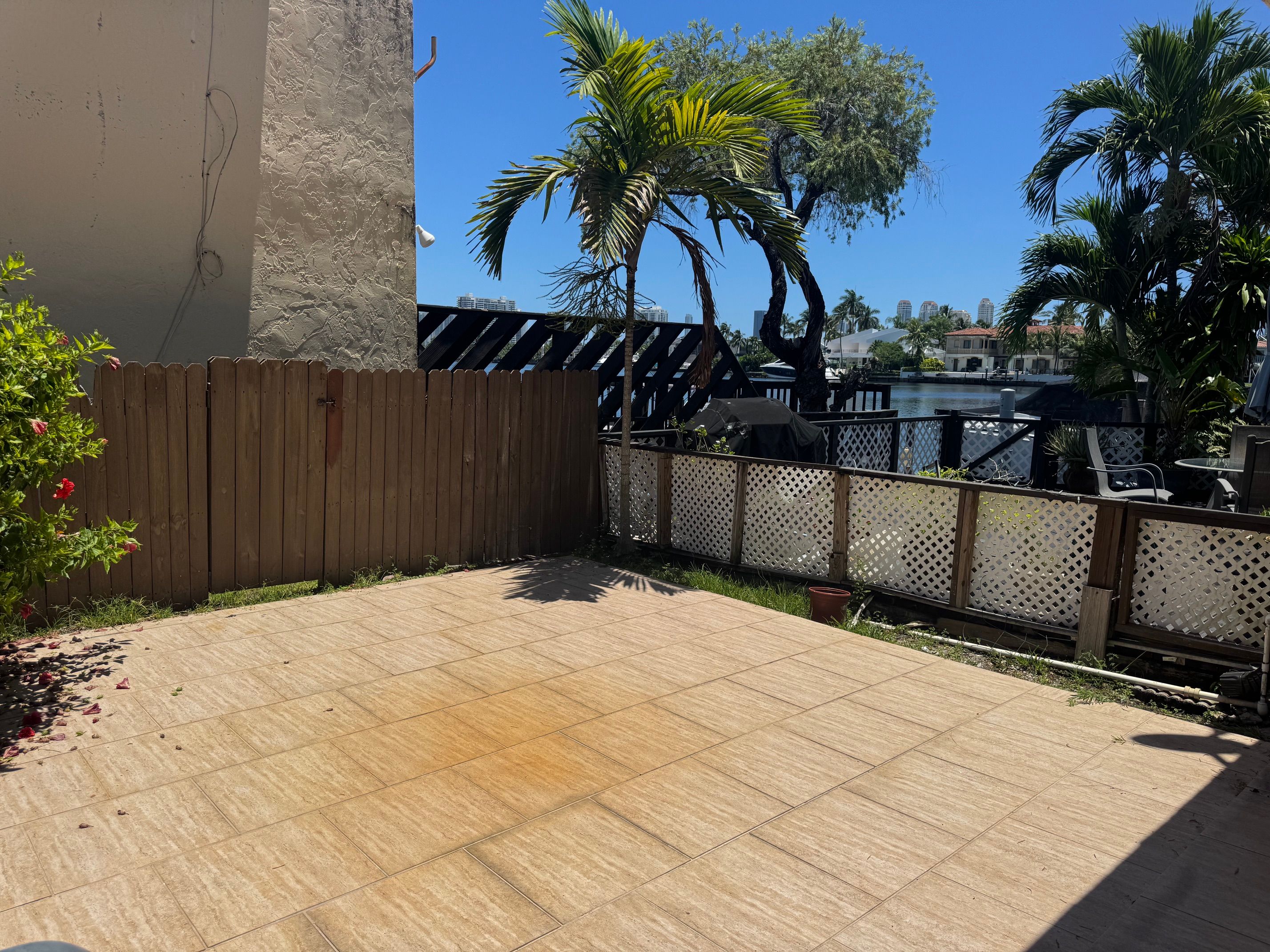 2795 NE 164th Street North Miami Beach FL 33160
