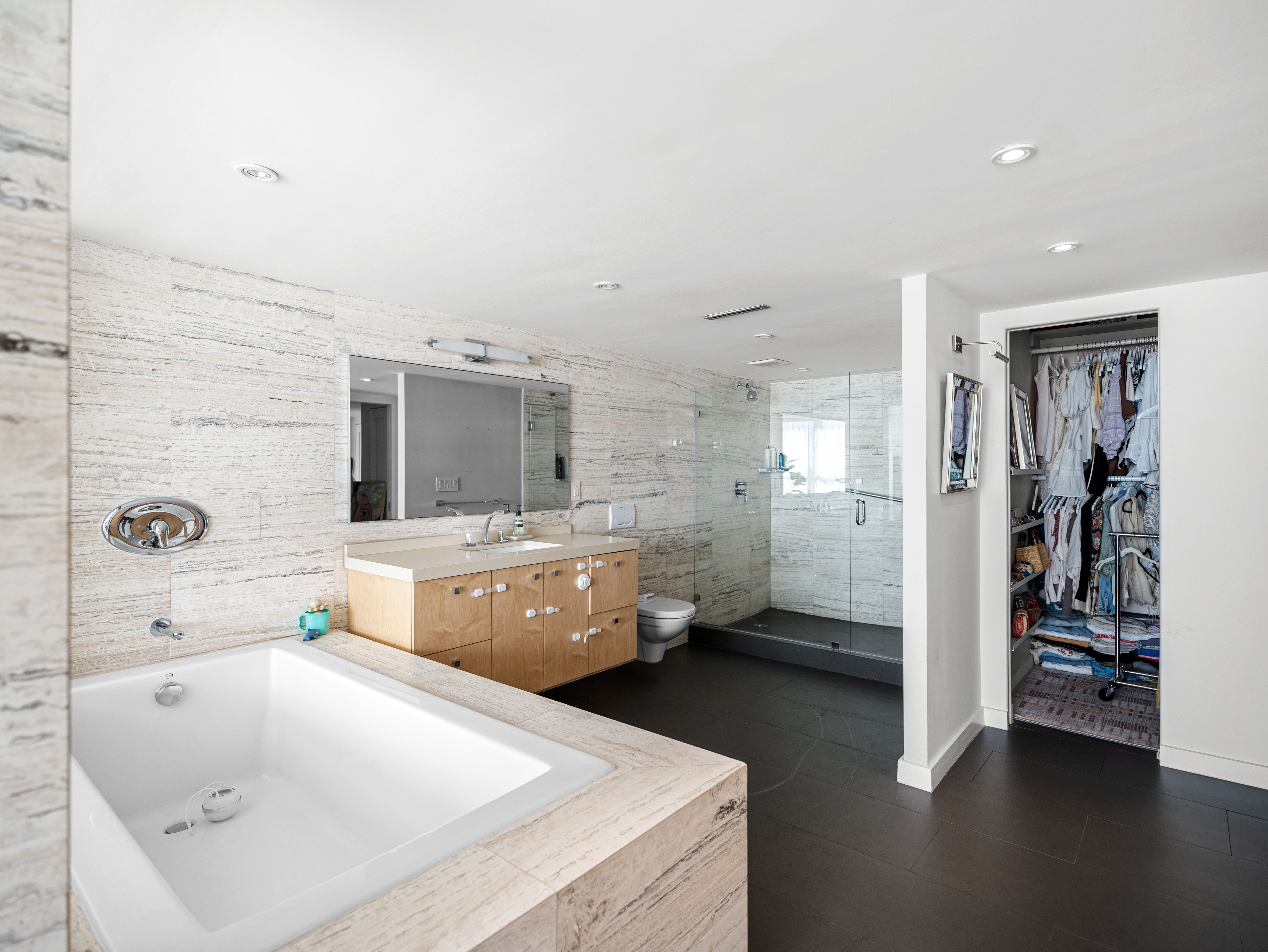 11 Island Avenue Miami Beach FL 33139