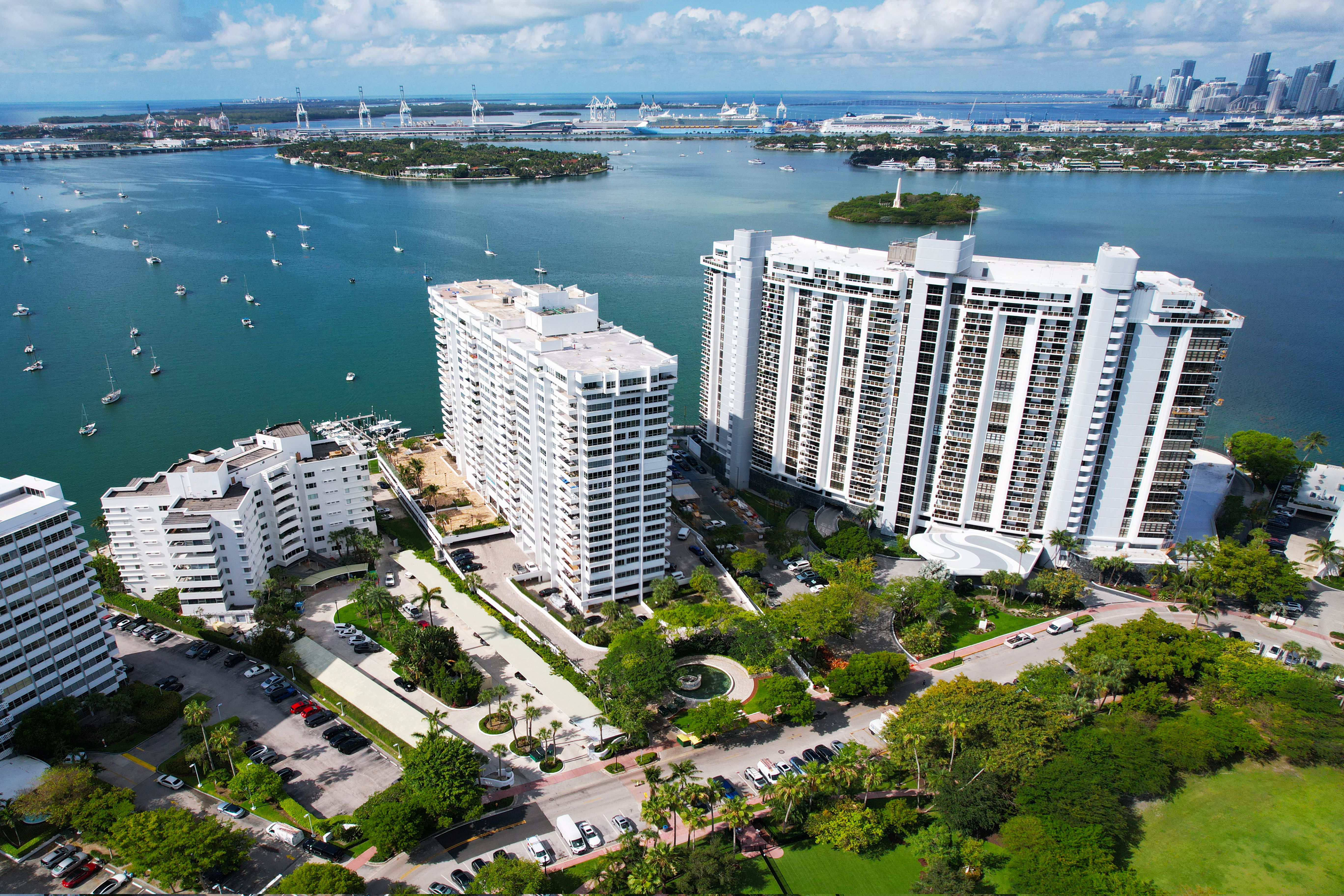 11 Island Avenue Miami Beach FL 33139