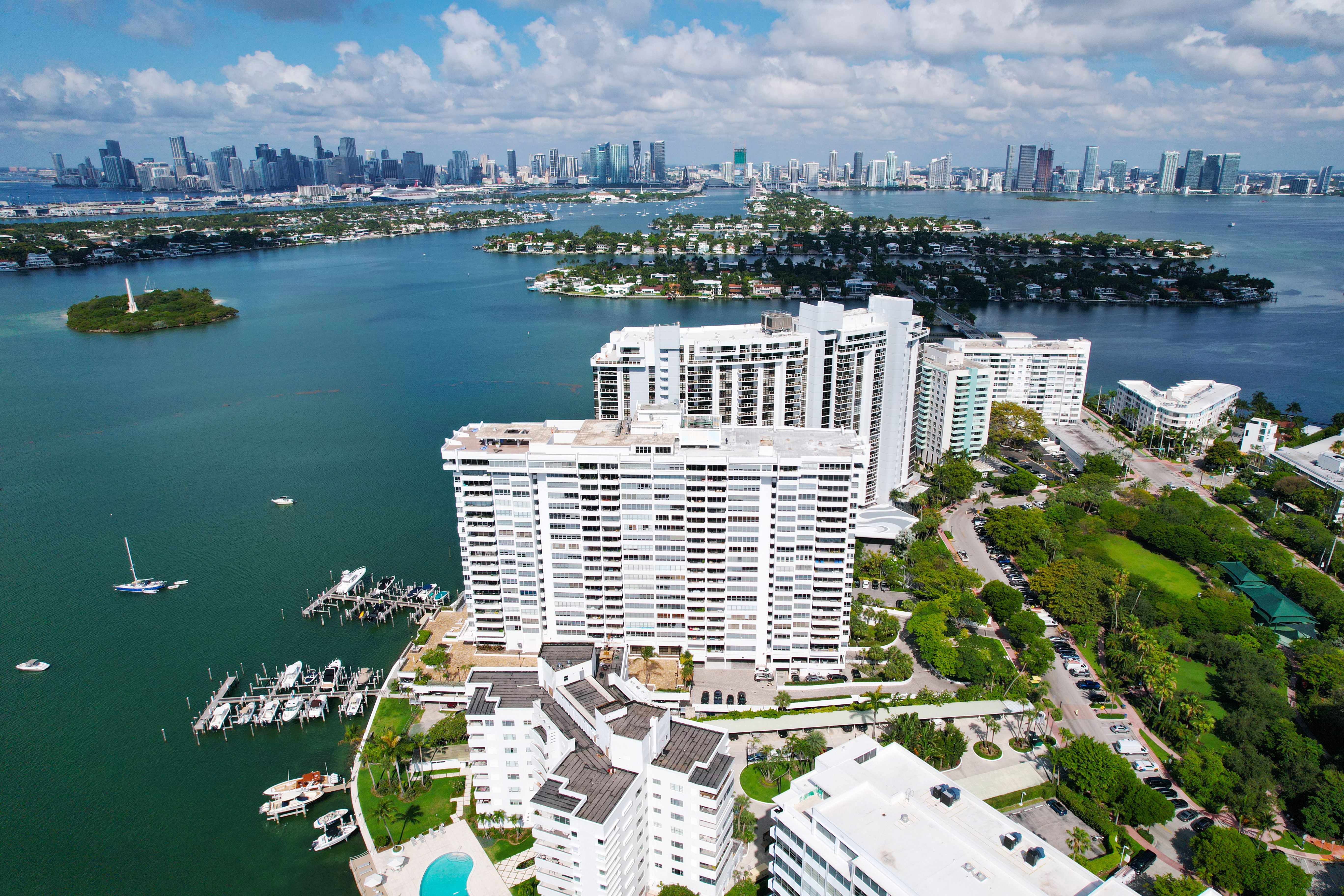 11 Island Avenue Miami Beach FL 33139