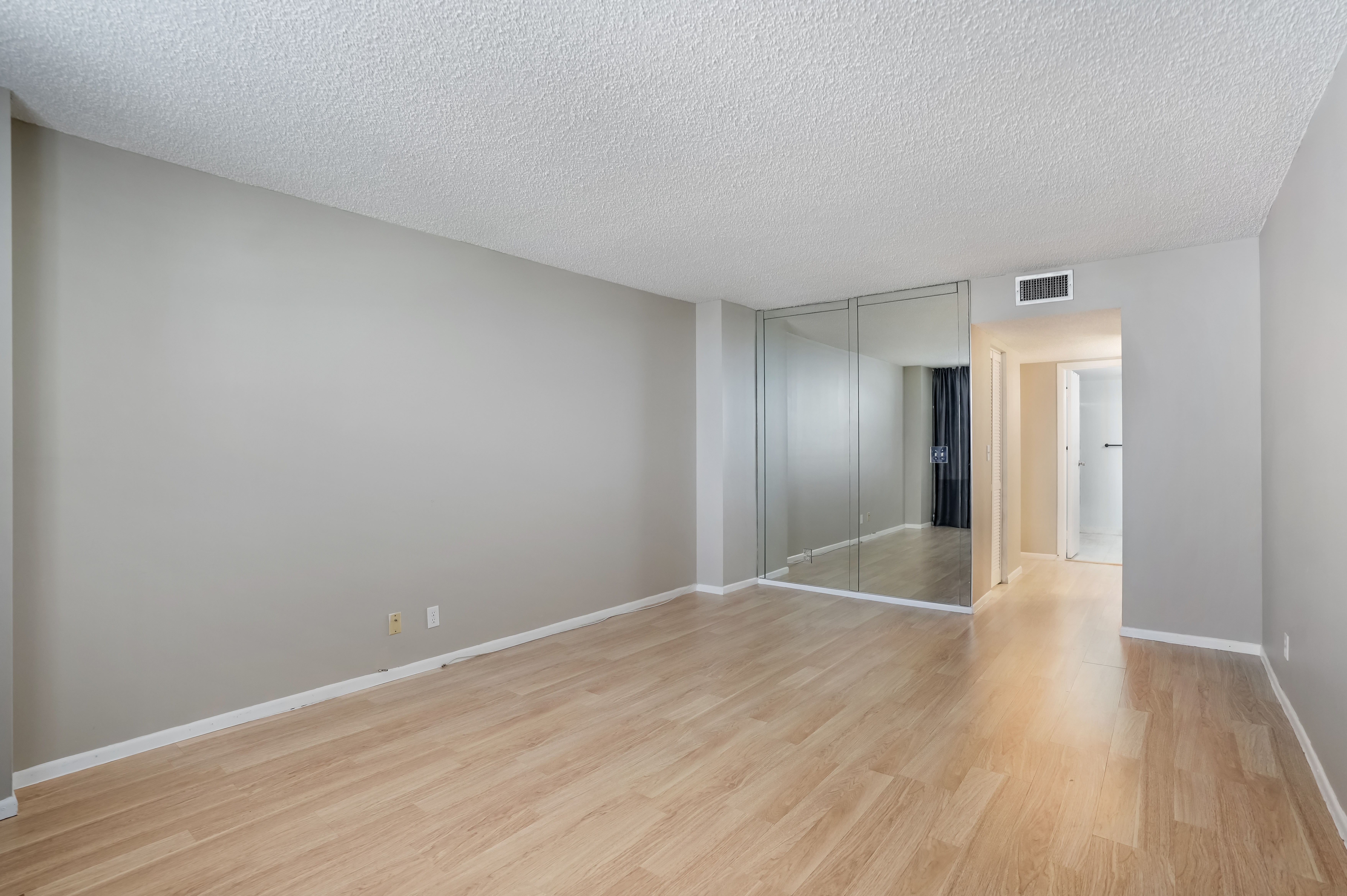 2301 S Ocean Drive Hollywood FL 33019