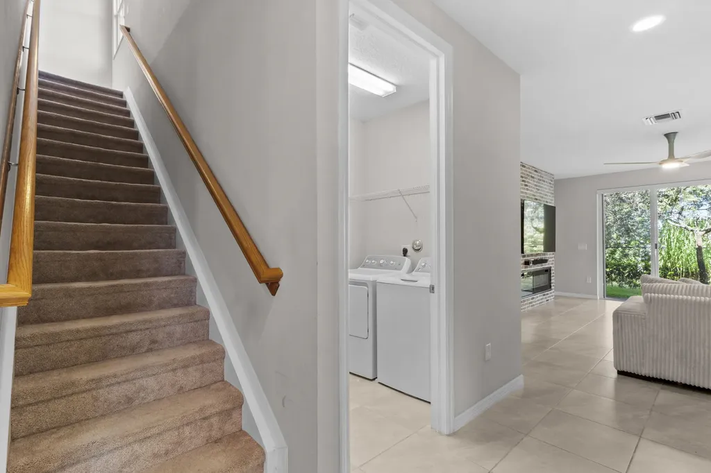 5319 Falcon Trail Davie FL 33314
