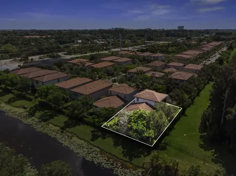 5319 Falcon Trail Davie FL 33314