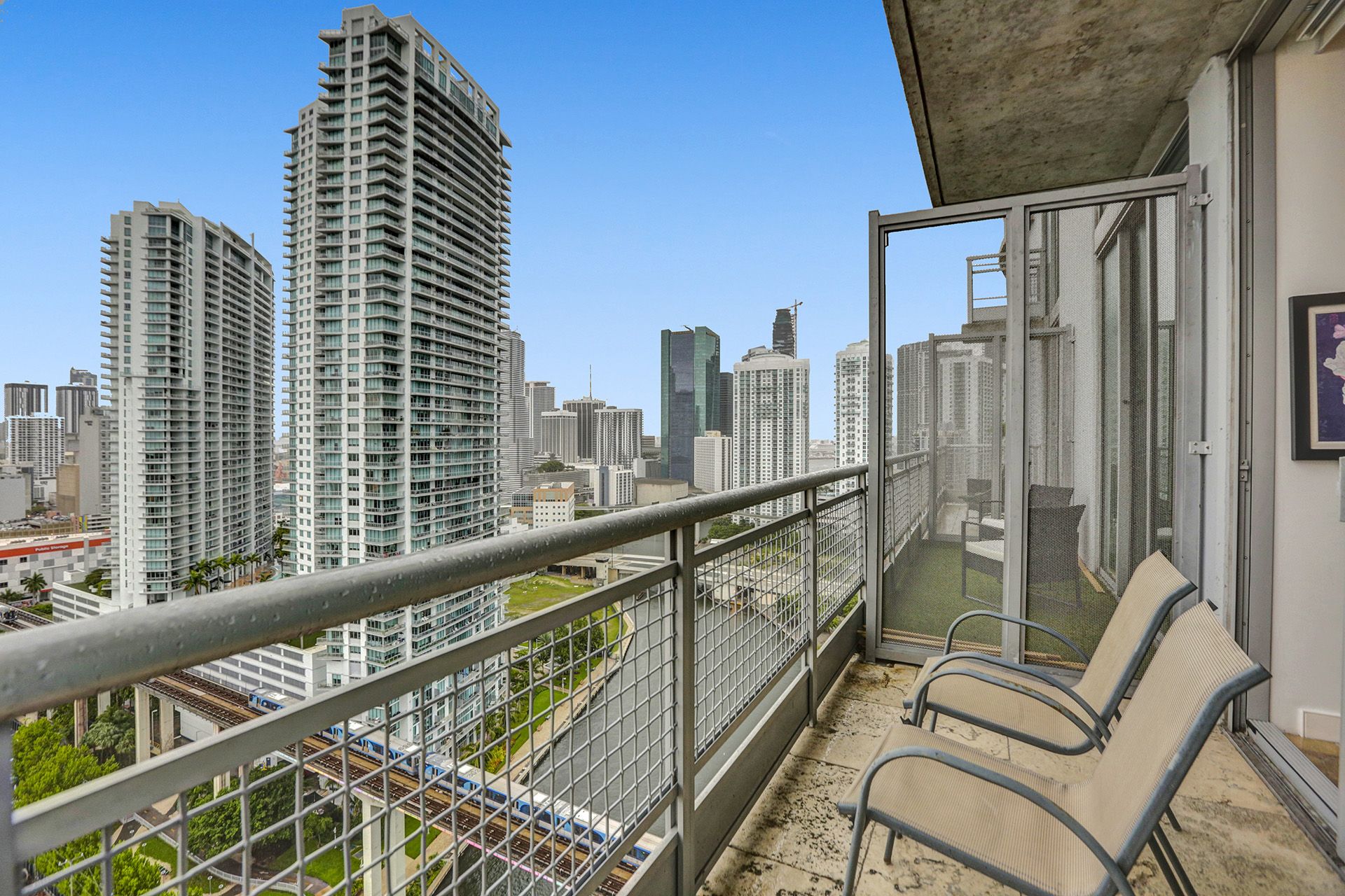 690 SW 1st Court Miami FL 33130
