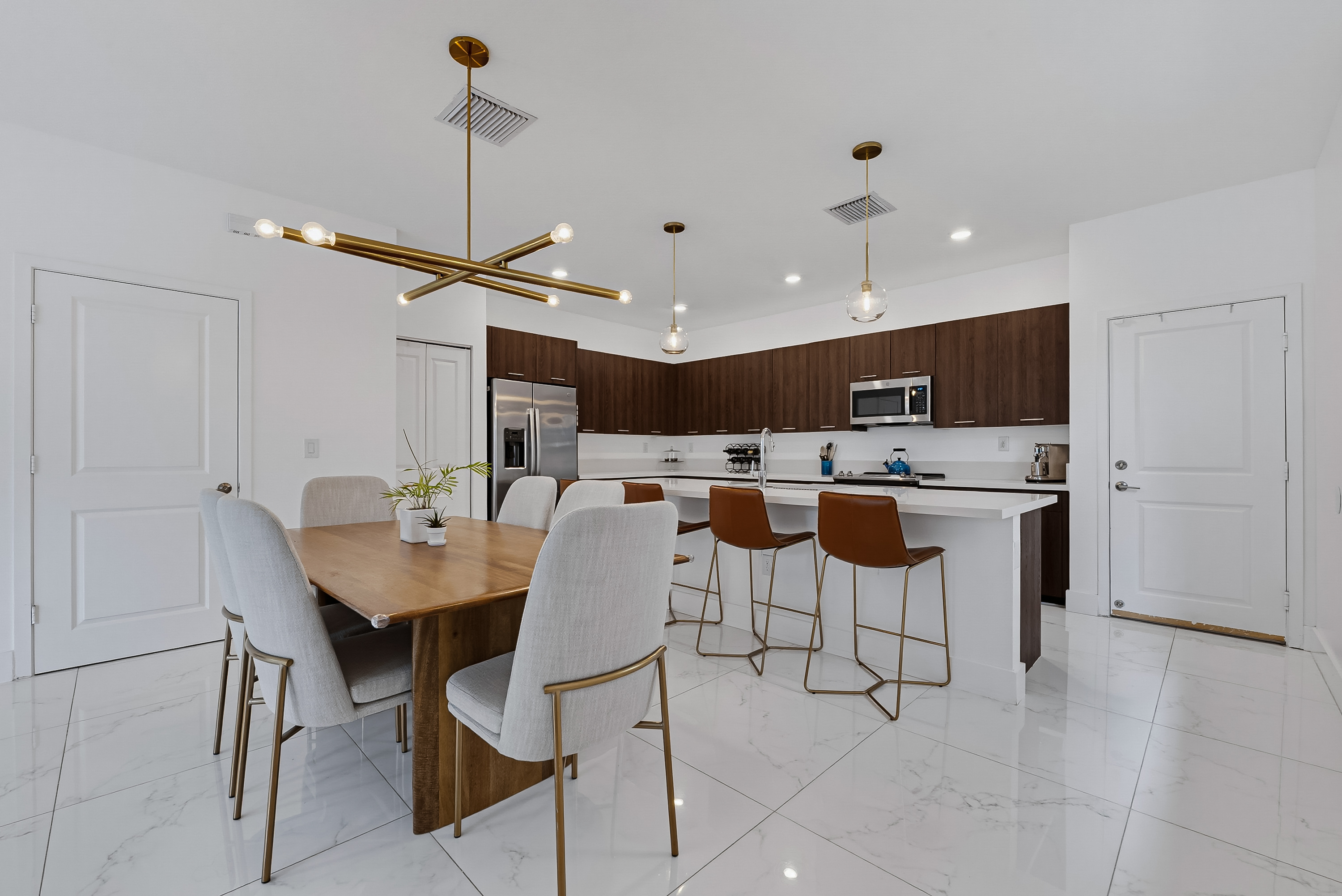 4605 NW 83rd Path Doral FL 33166