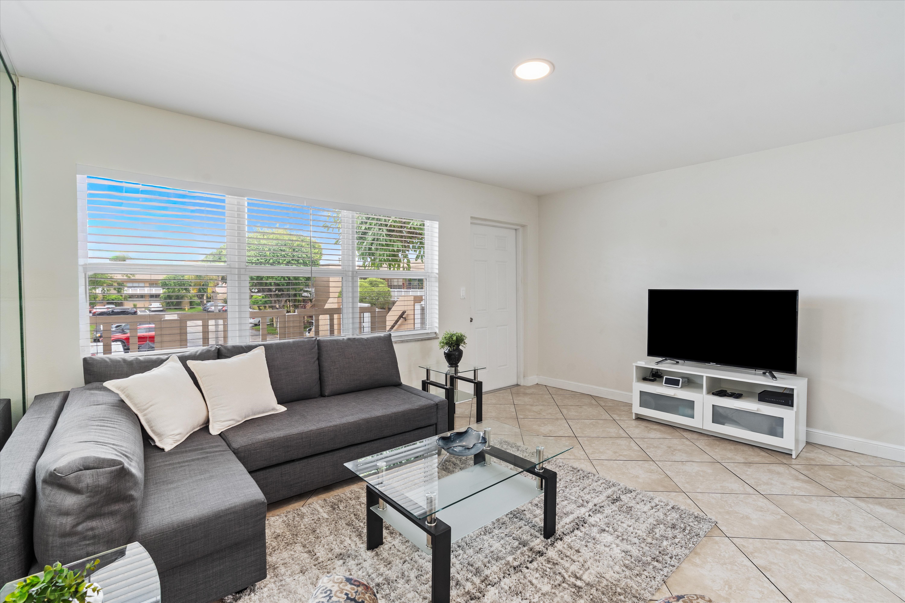 9101 Sunrise Lakes Boulevard Sunrise FL 33322