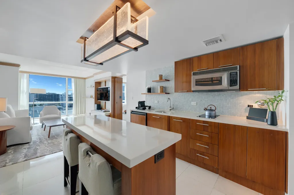 6801 Collins Avenue Miami Beach FL 33141