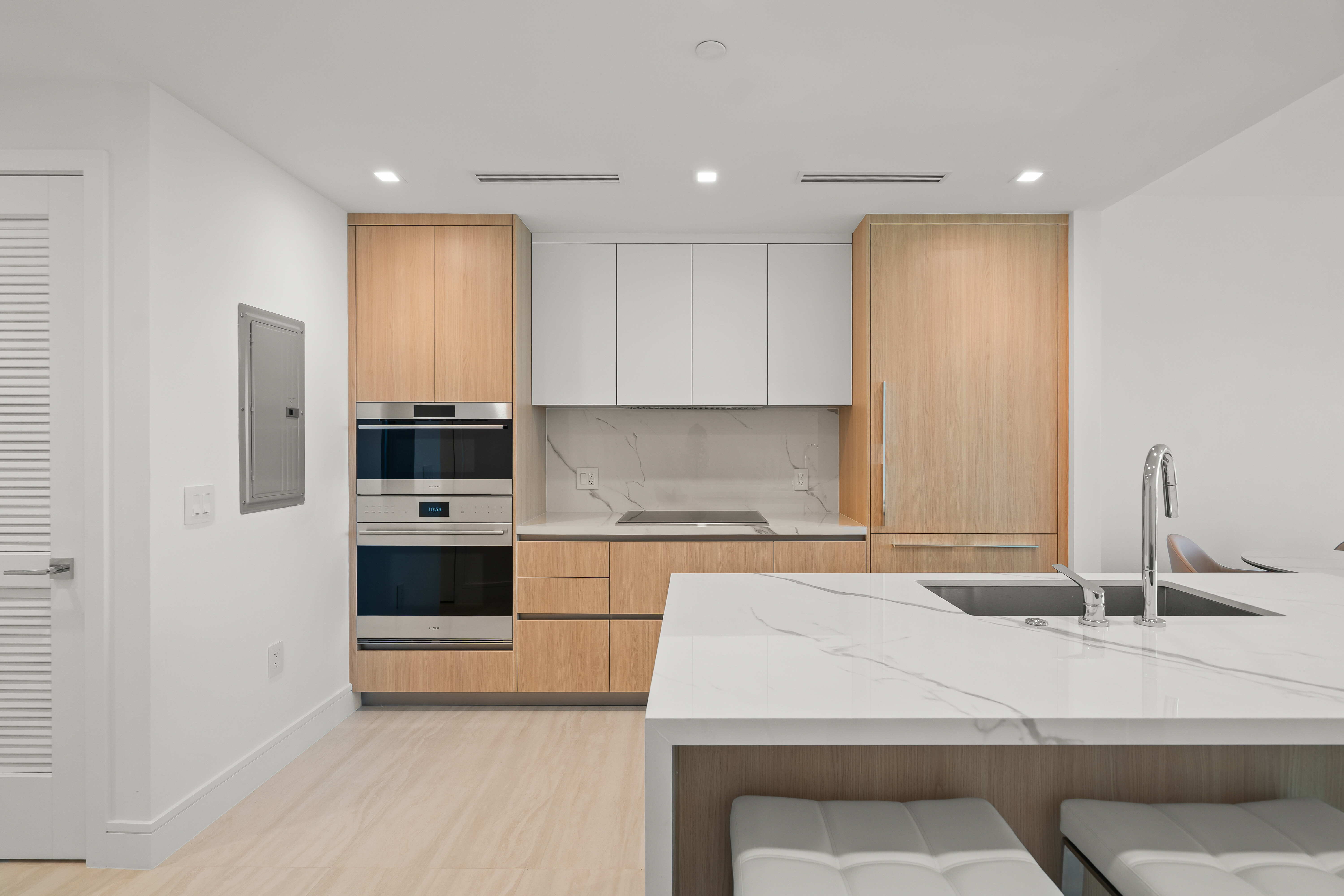 2411 Laguna Circle Miami FL 33181