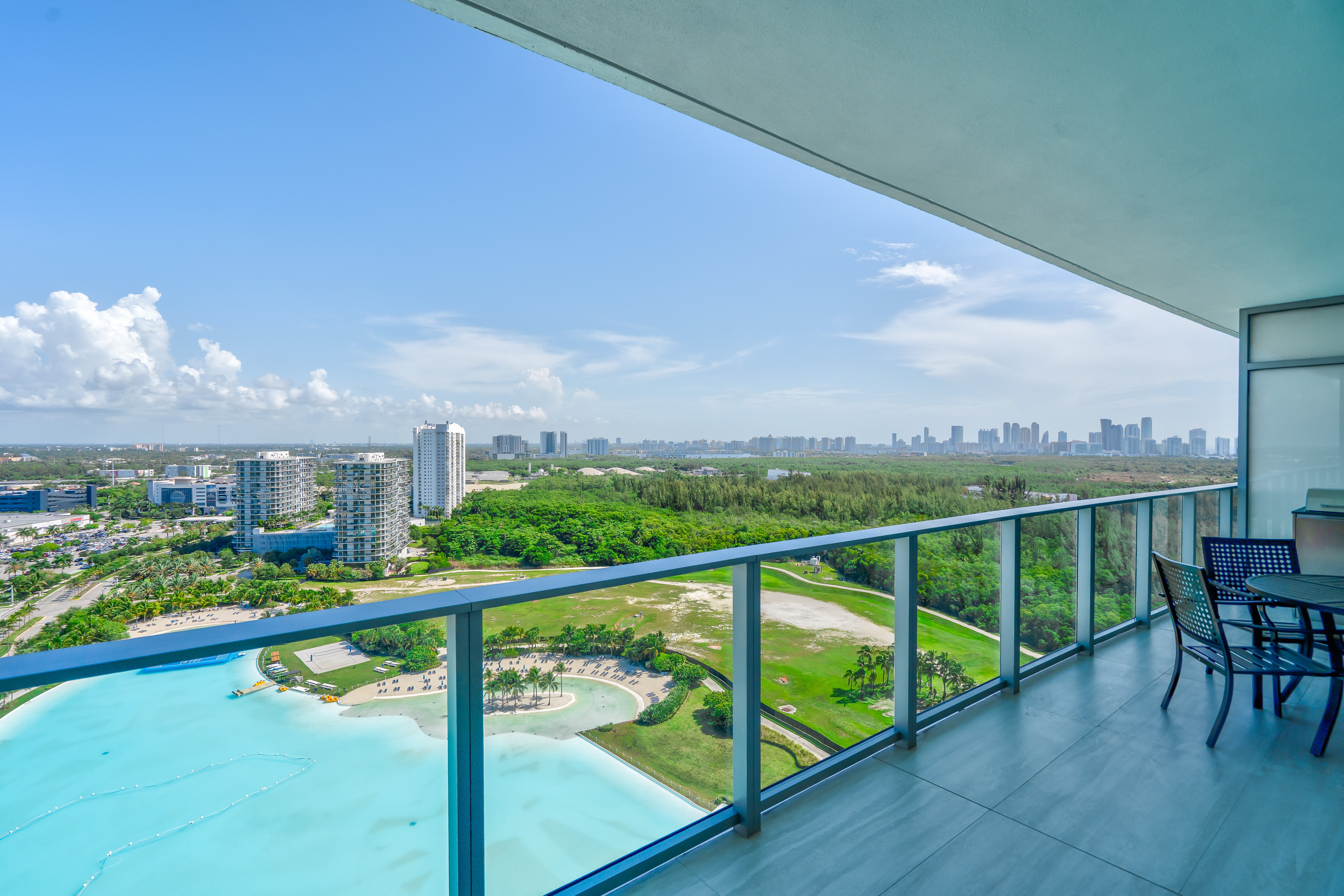 2411 Laguna Circle Miami FL 33181
