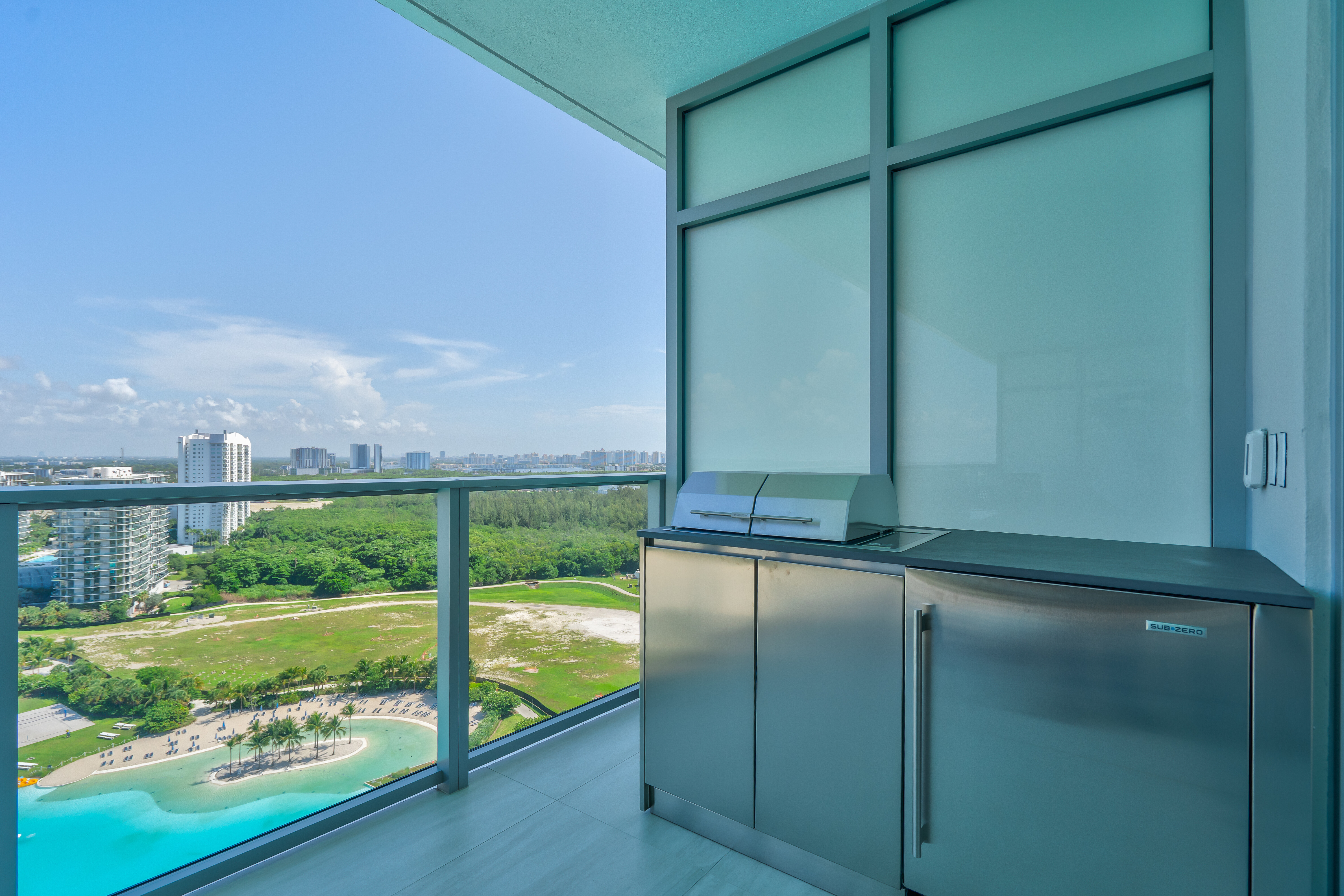2411 Laguna Circle Miami FL 33181