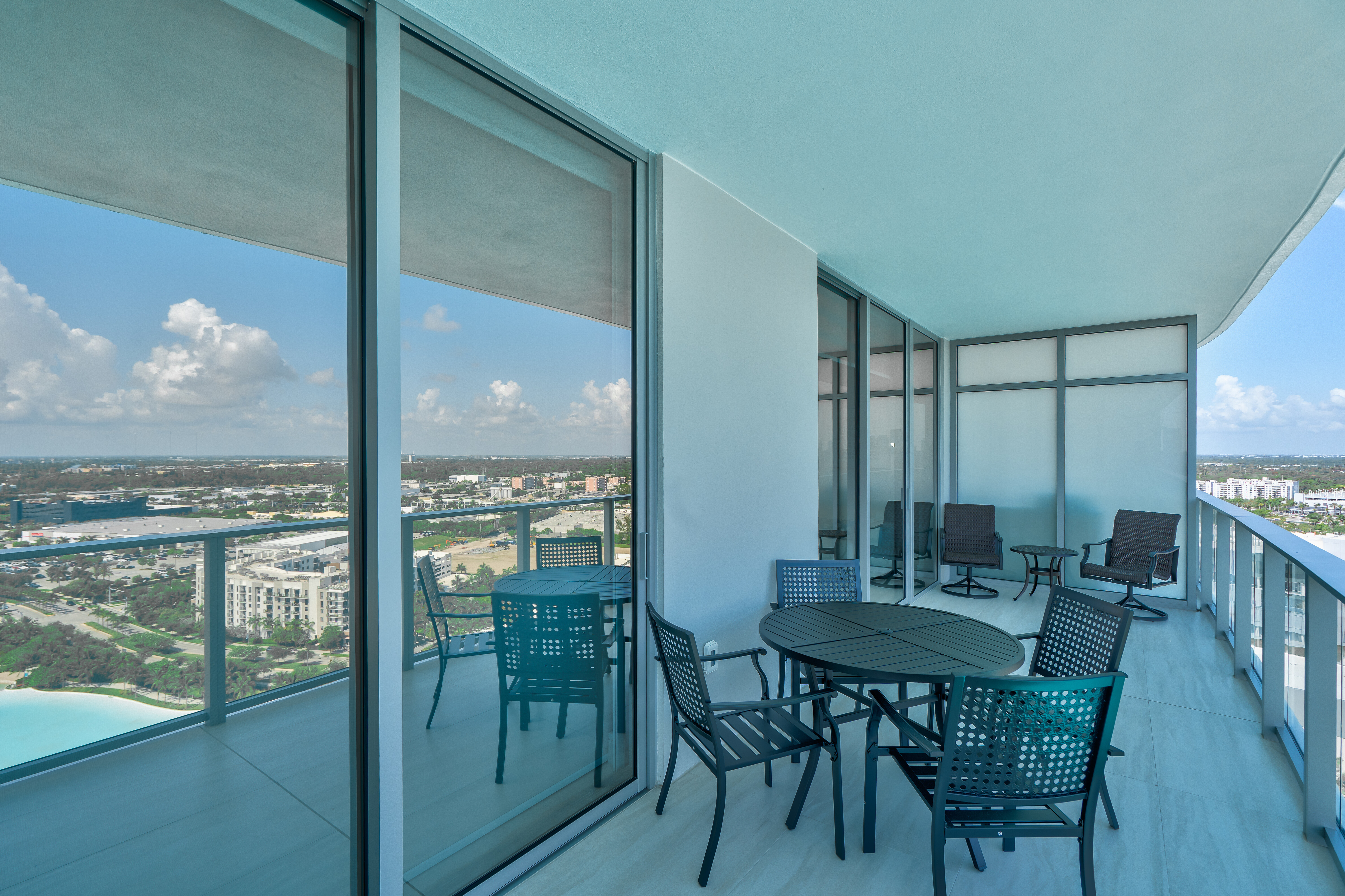 2411 Laguna Circle Miami FL 33181