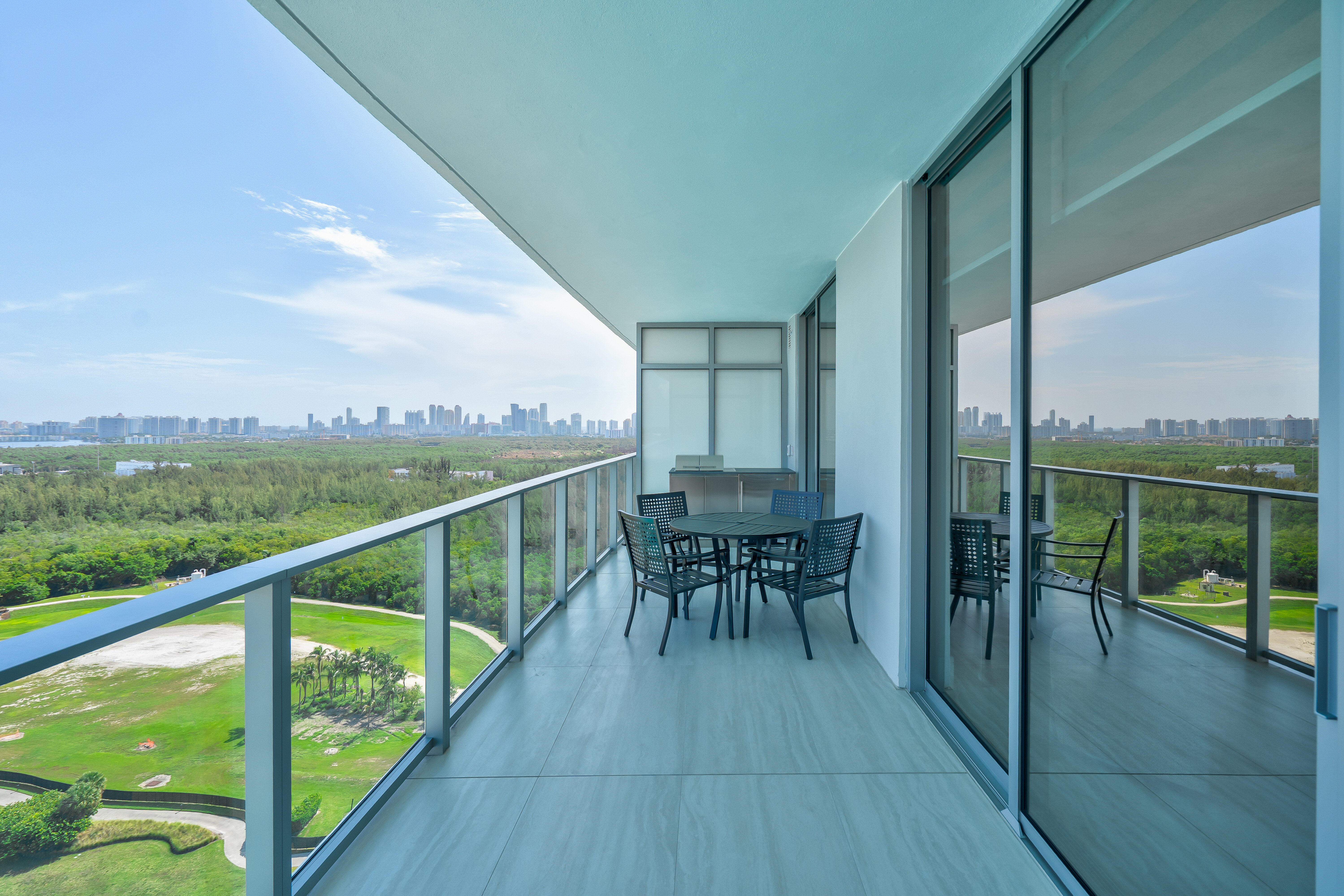 2411 Laguna Circle Miami FL 33181
