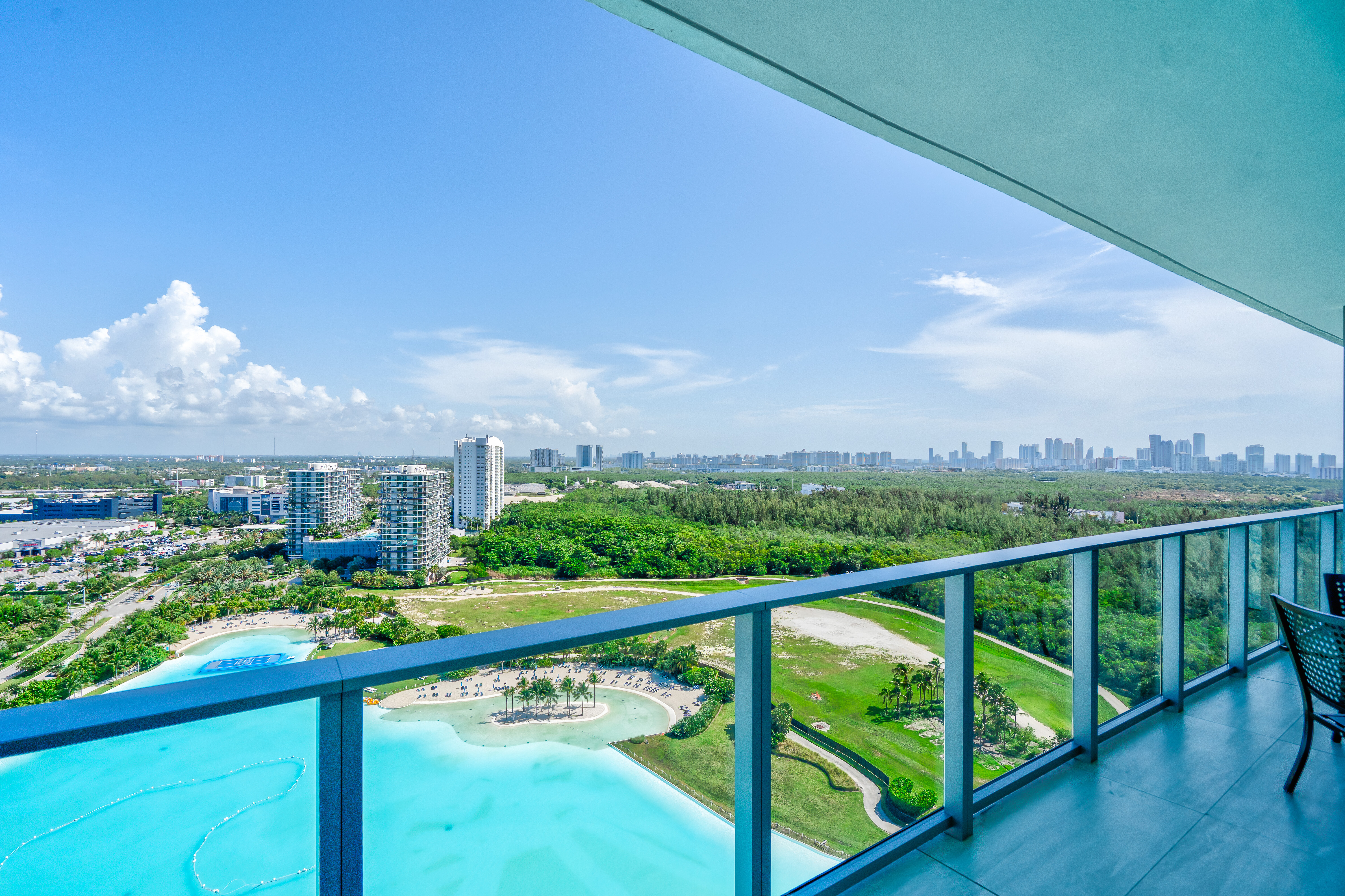 2411 Laguna Circle Miami FL 33181